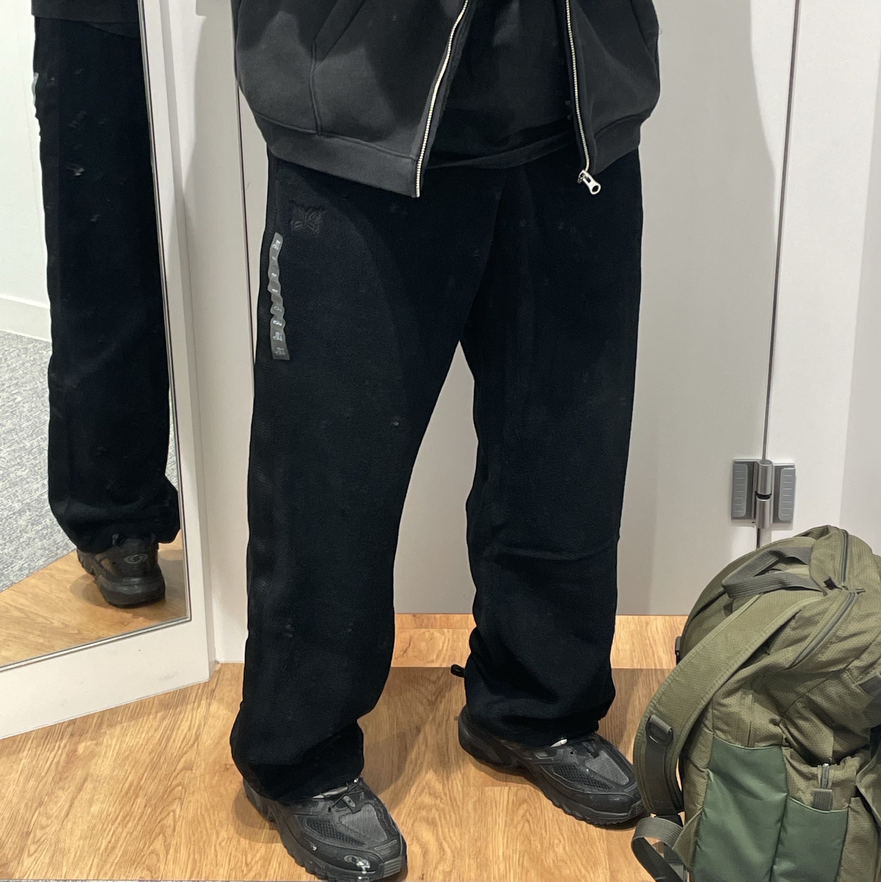 Uniqlo x Needles Fleece Wide Pants Black - KR 착용 스타일