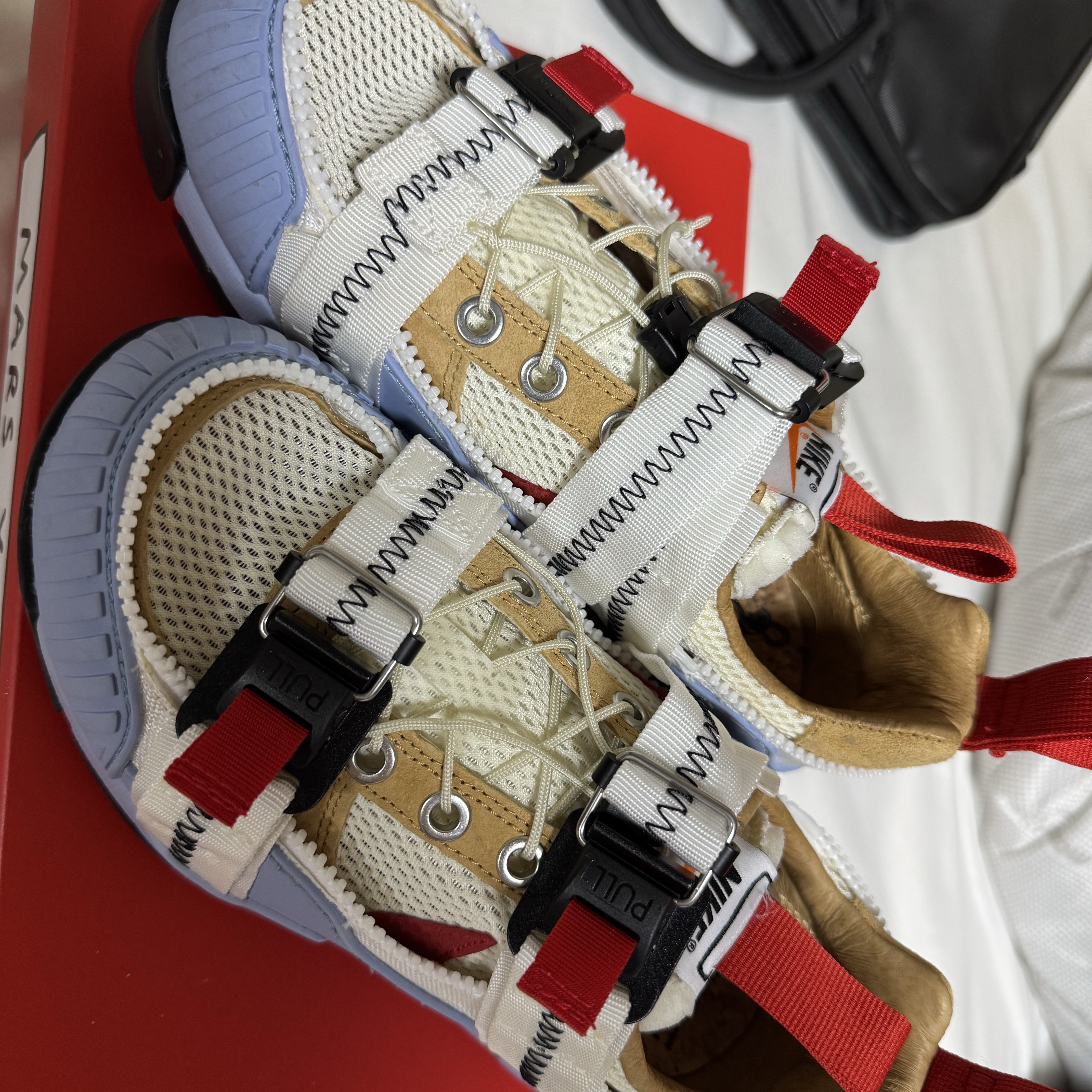 Nike x Tom Sachs Mars Yard Overshoe 3.0 착용 스타일 - 1
