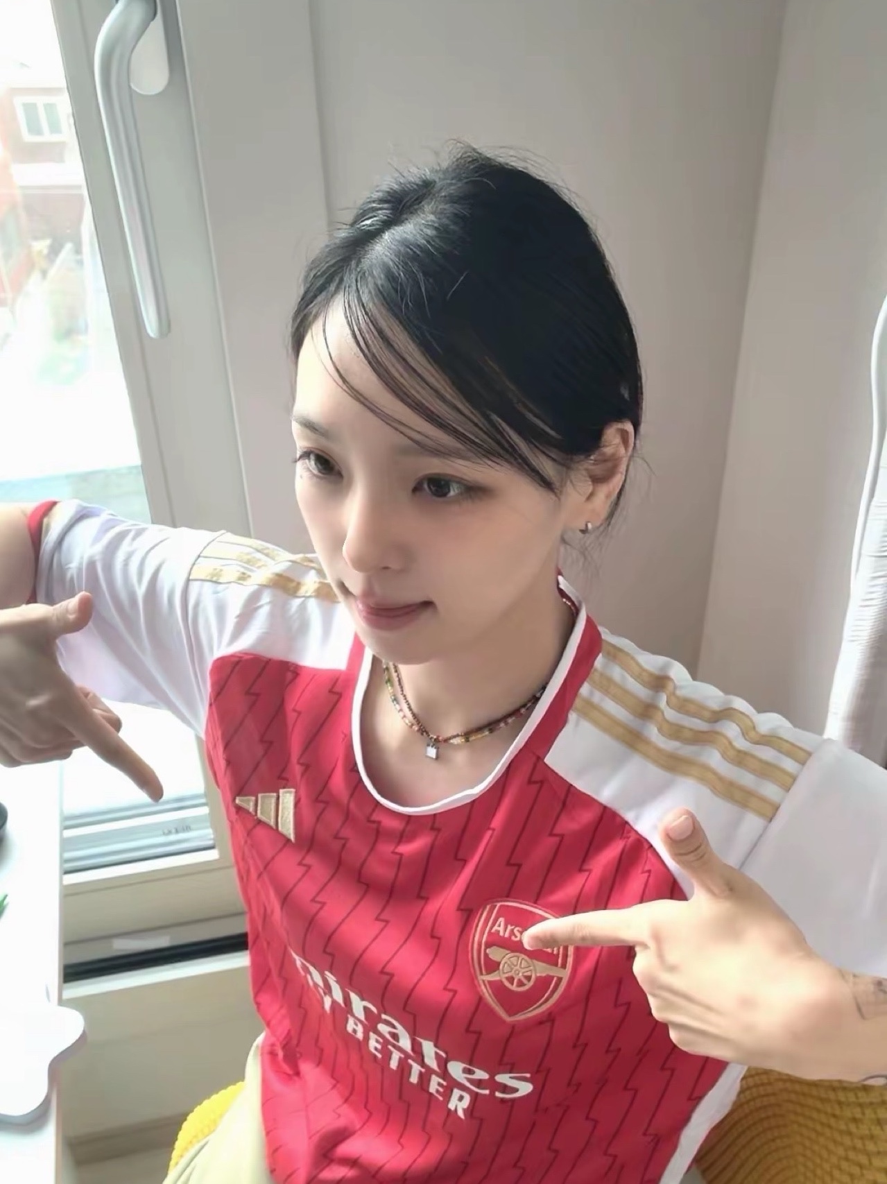 Adidas Arsenal 2023/24 Home Jersey Better Scarlet White - KR Sizing (Non Marking Ver.) 착용 스타일