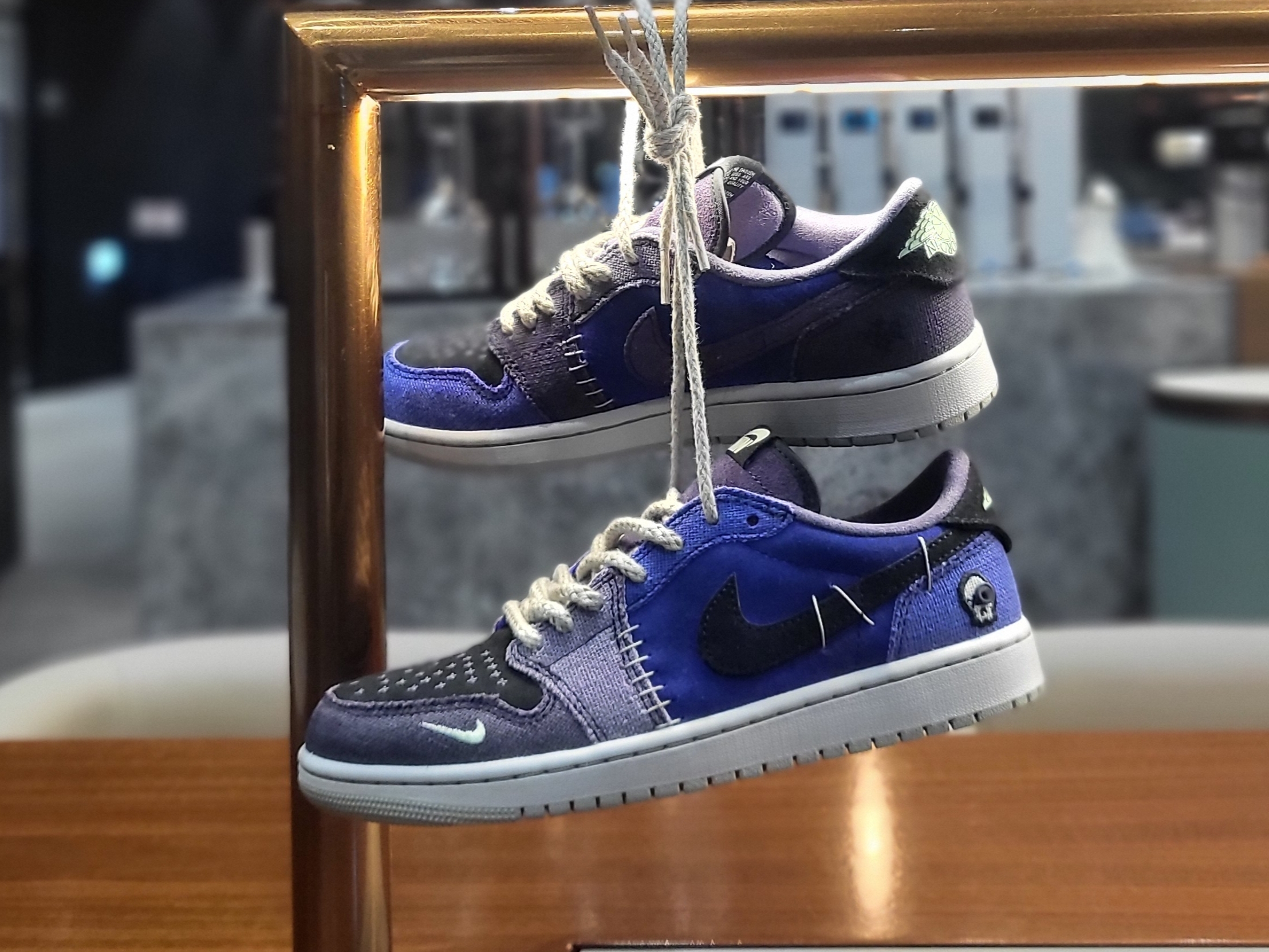 Jordan 1 x Zion Williamson Retro Low OG Regency Purple and Dark Raisin 착용 스타일 - 2