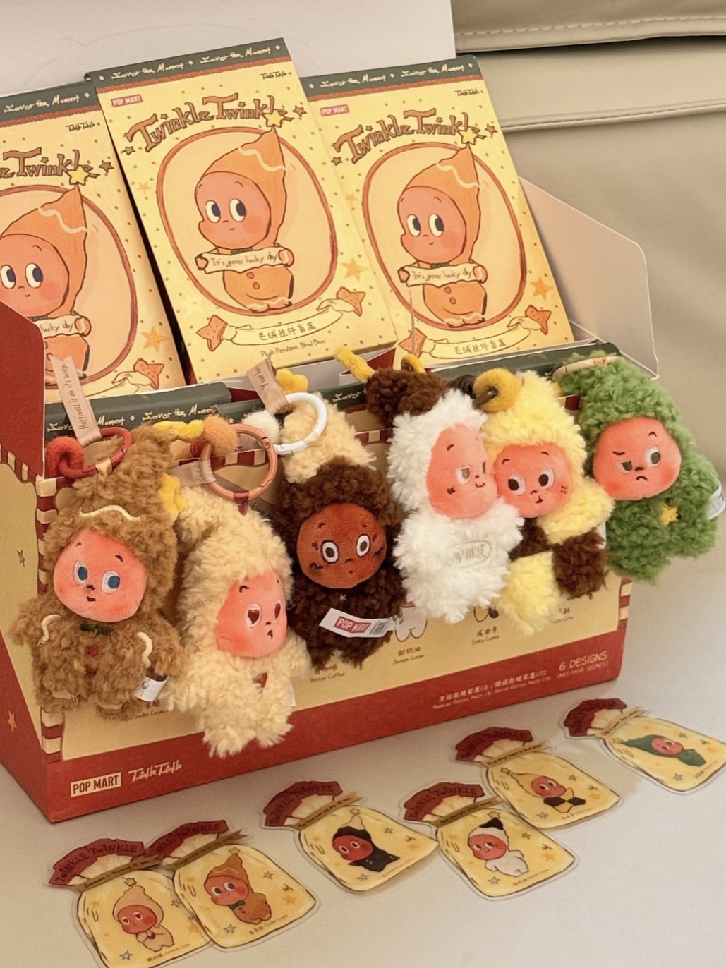 Pop Mart Twinkle Twinkle Savor the Moment Series-Fresh-Baked Mini Cookies Plush Pendant Vanilla Crunch (Opened Case), Pop Mart Twinkle Twinkle Savor the Moment Series-Fresh-Baked Mini Cookies Plush Pendant Matcha Crisp (Opened Case) 착용 스타일