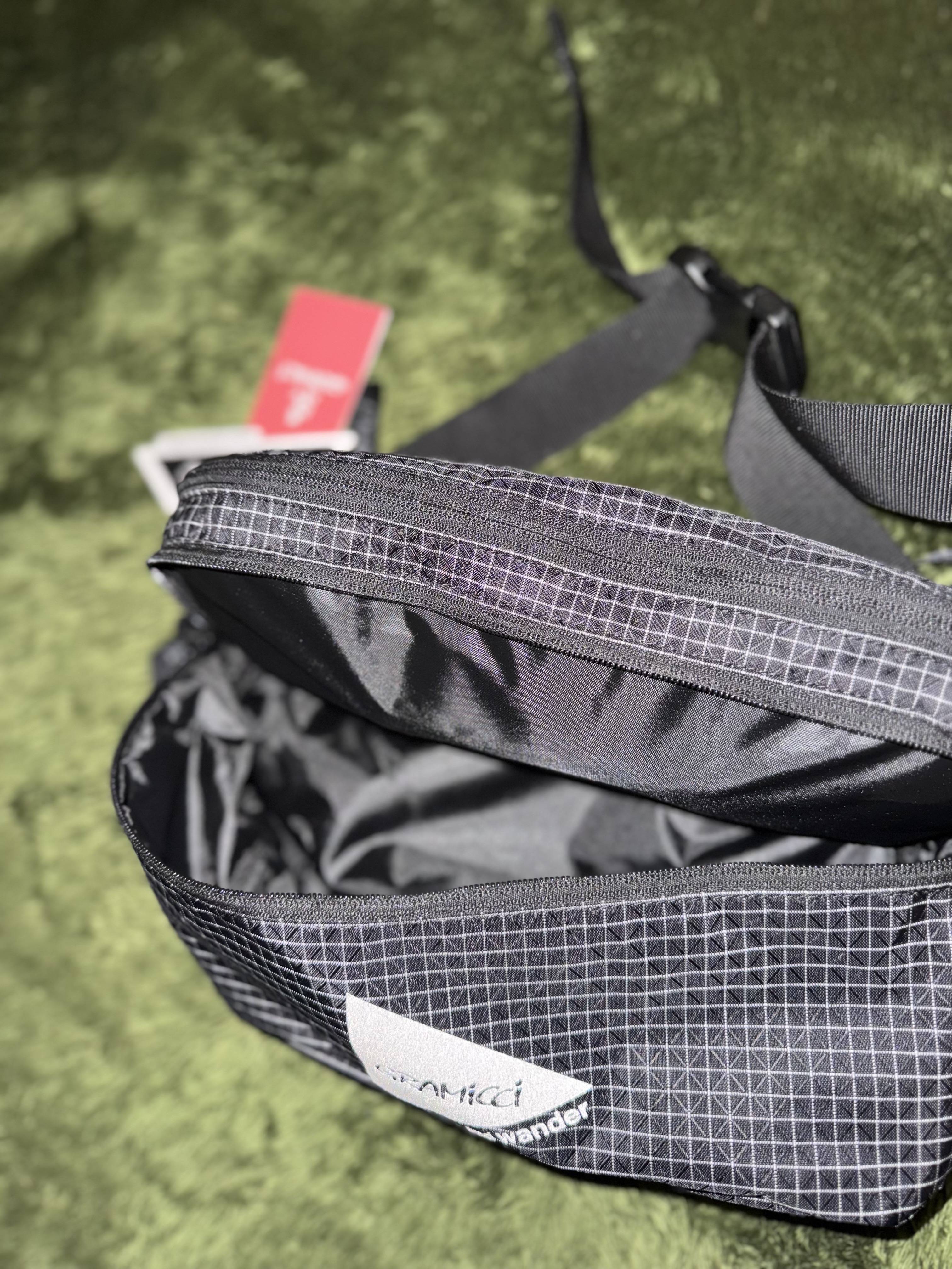And Wander x Gramicci 2way Ripstop Bag Black 착용 스타일 - 7