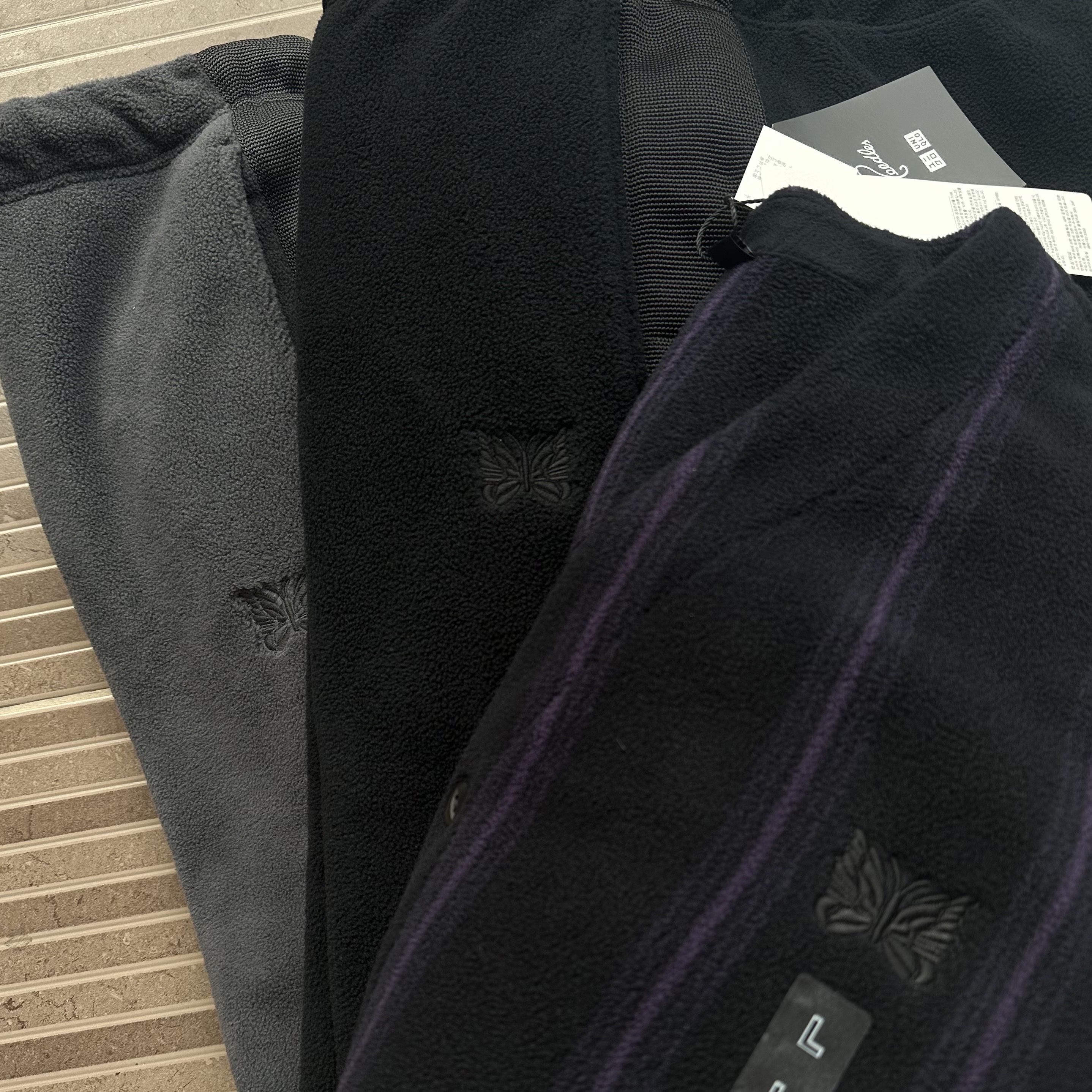 Uniqlo x Needles Fleece Oversized Cardigan Black - KR, Uniqlo x Needles Fleece Wide Pants Black - KR 착용 스타일