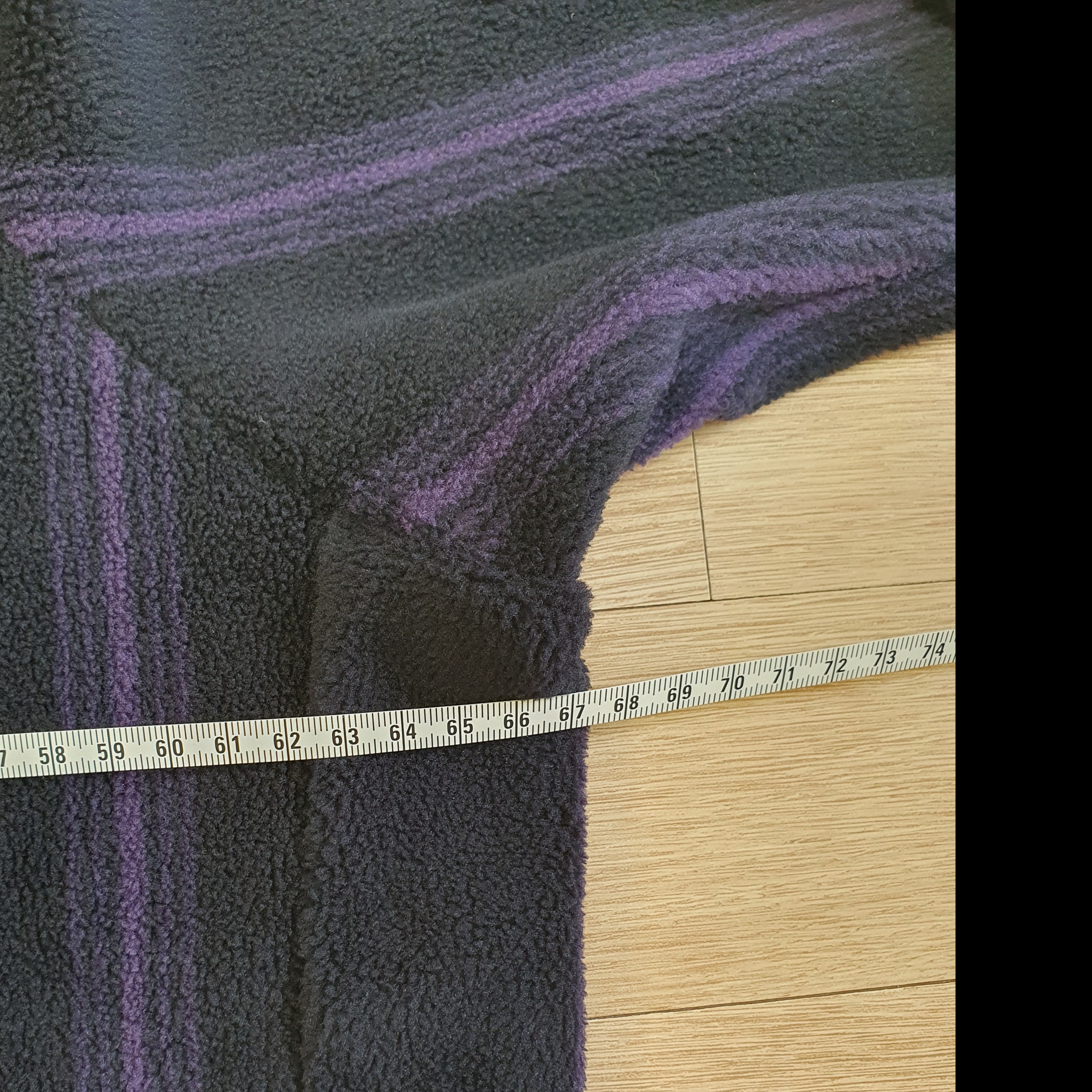 Uniqlo x Needles Fleece Oversized Cardigan Black - KR 착용 스타일 - 2
