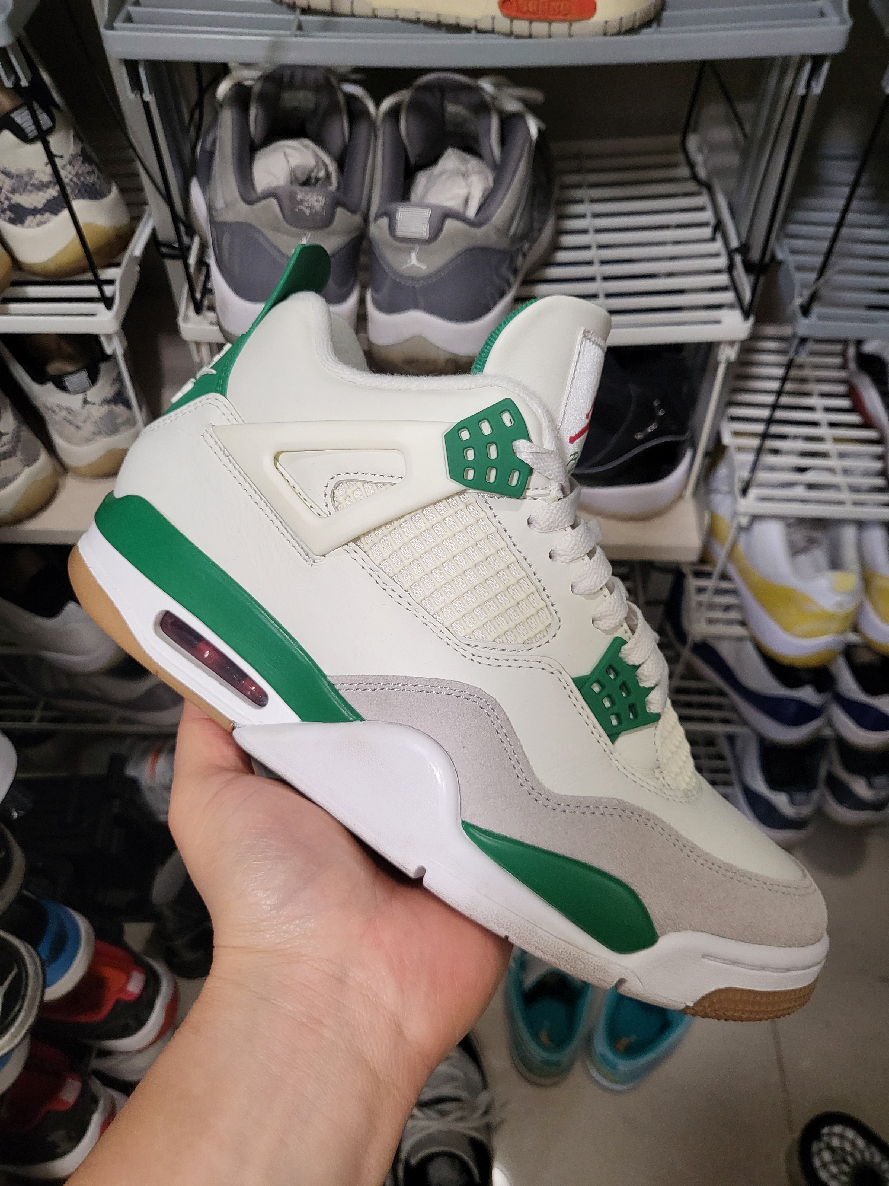 Jordan 4 x Nike SB Retro SP Pine Green 착용 스타일 - 1