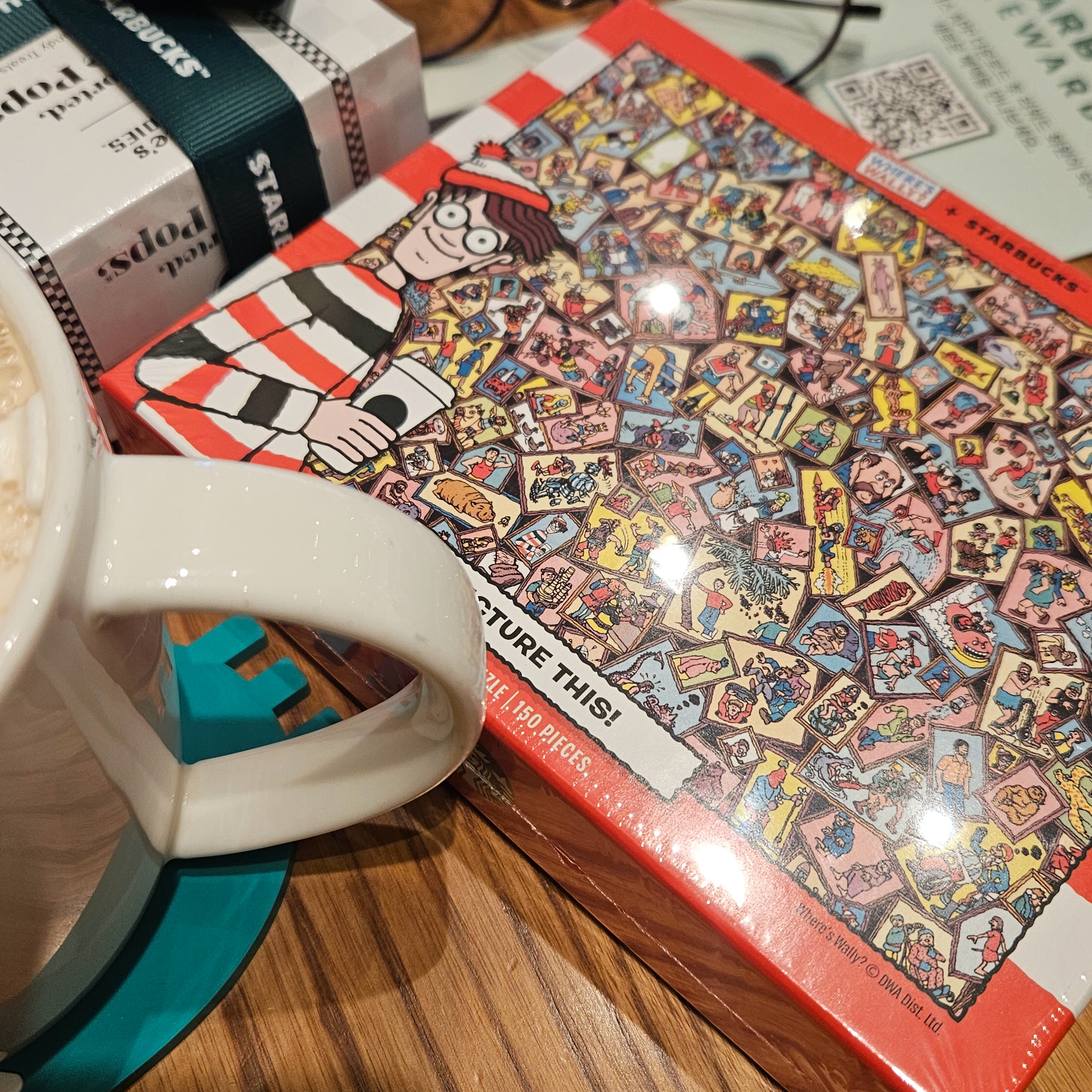 Starbucks x Where's Wally Joyful SS Tobi Tumbler 473ml, Human Made Heart Rubber Coaster Green 착용 스타일 - 4