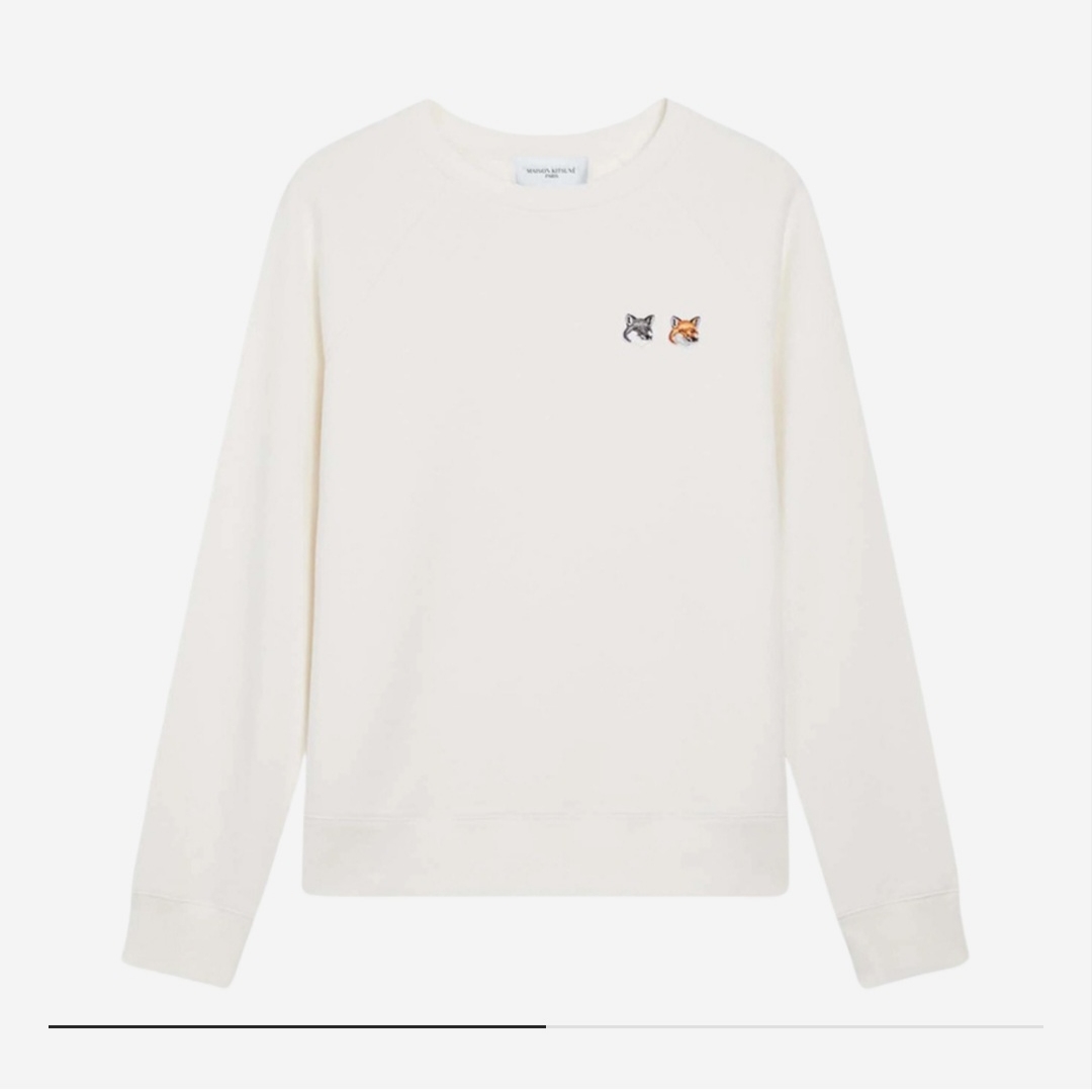 Maison Kitsune Double Fox Head Patch Classic Sweatshirt Ecru 착용 스타일
