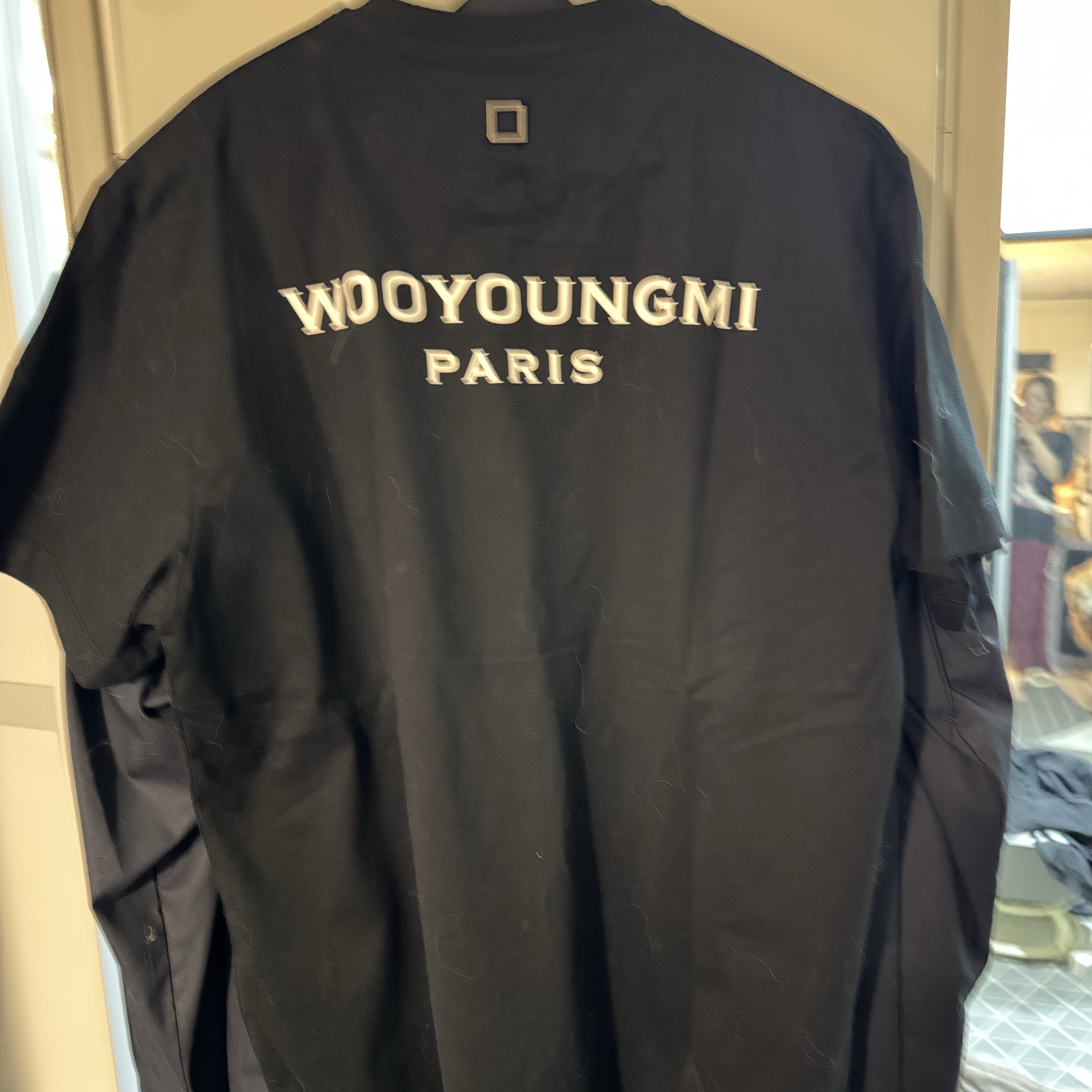 Wooyoungmi Cotton Back Logo T-Shirt Black - 25FW 착용 스타일 - 1