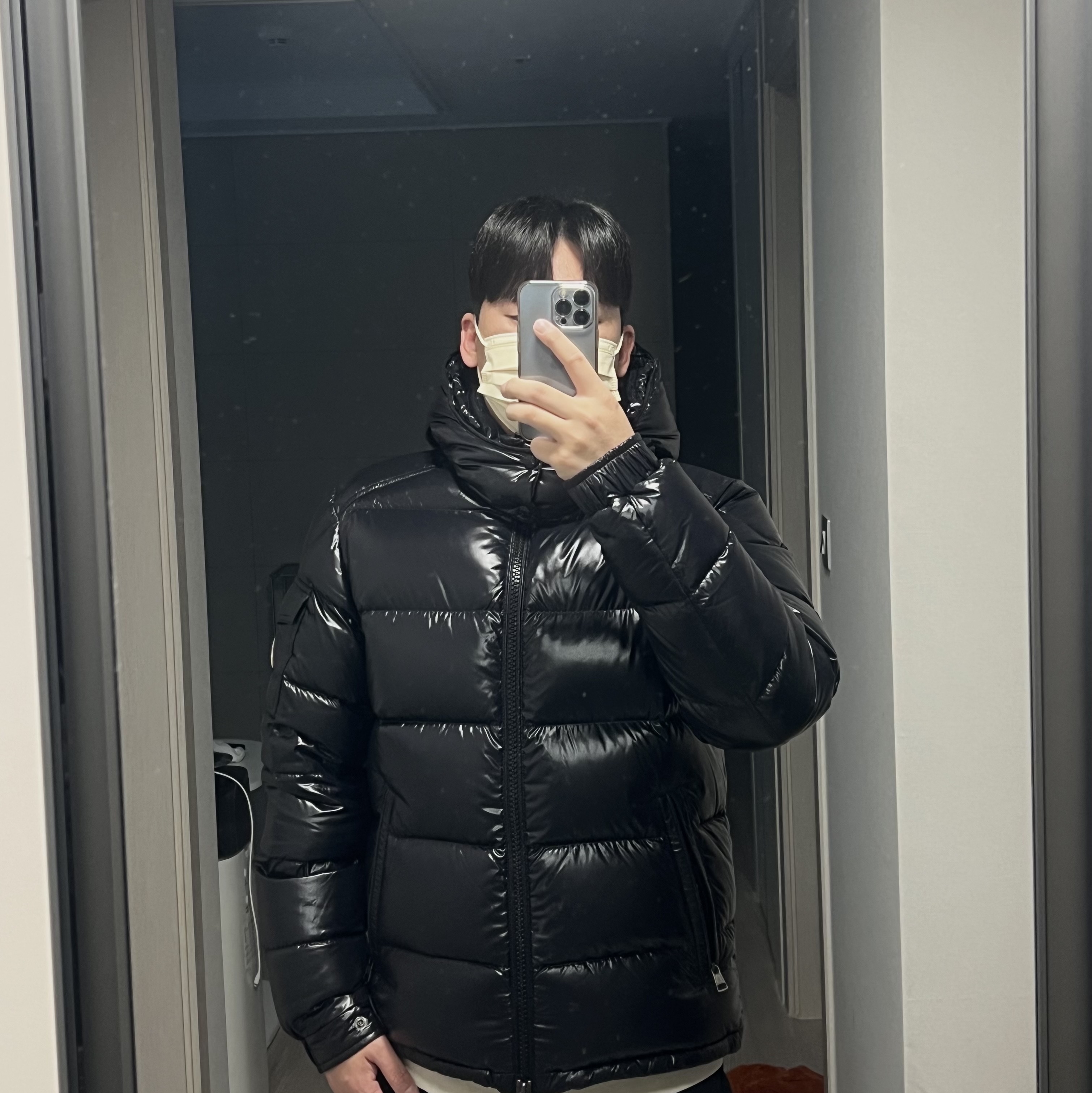 Moncler Maya Hooded Short Down Jacket Black - 25FW 착용 스타일