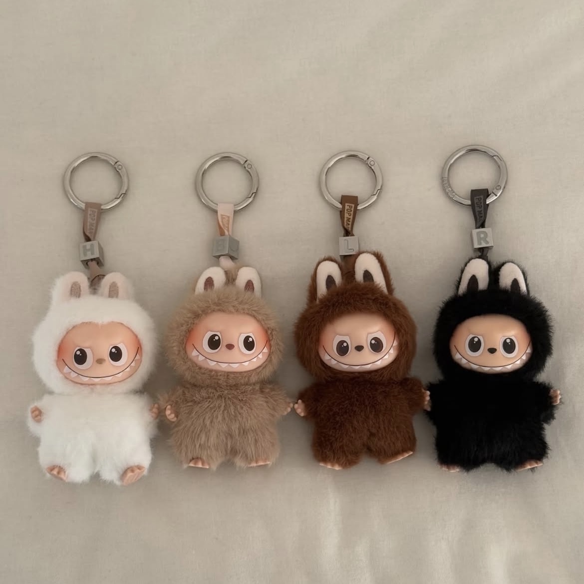 Pop Mart Labubu The Monsters Pin For Love Series Vinyl Plush Pendant (N-Z) R (Opened Case), Pop Mart Labubu The Monsters Pin For Love Series Vinyl Plush Pendant (A-M) B (Opened Case) 착용 스타일