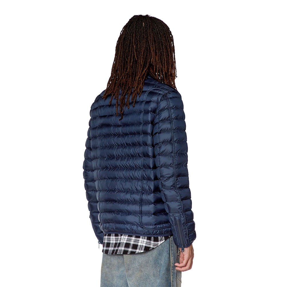 Diesel W-Hawkyl Puffer Jacket Blue 착용 스타일 - 3