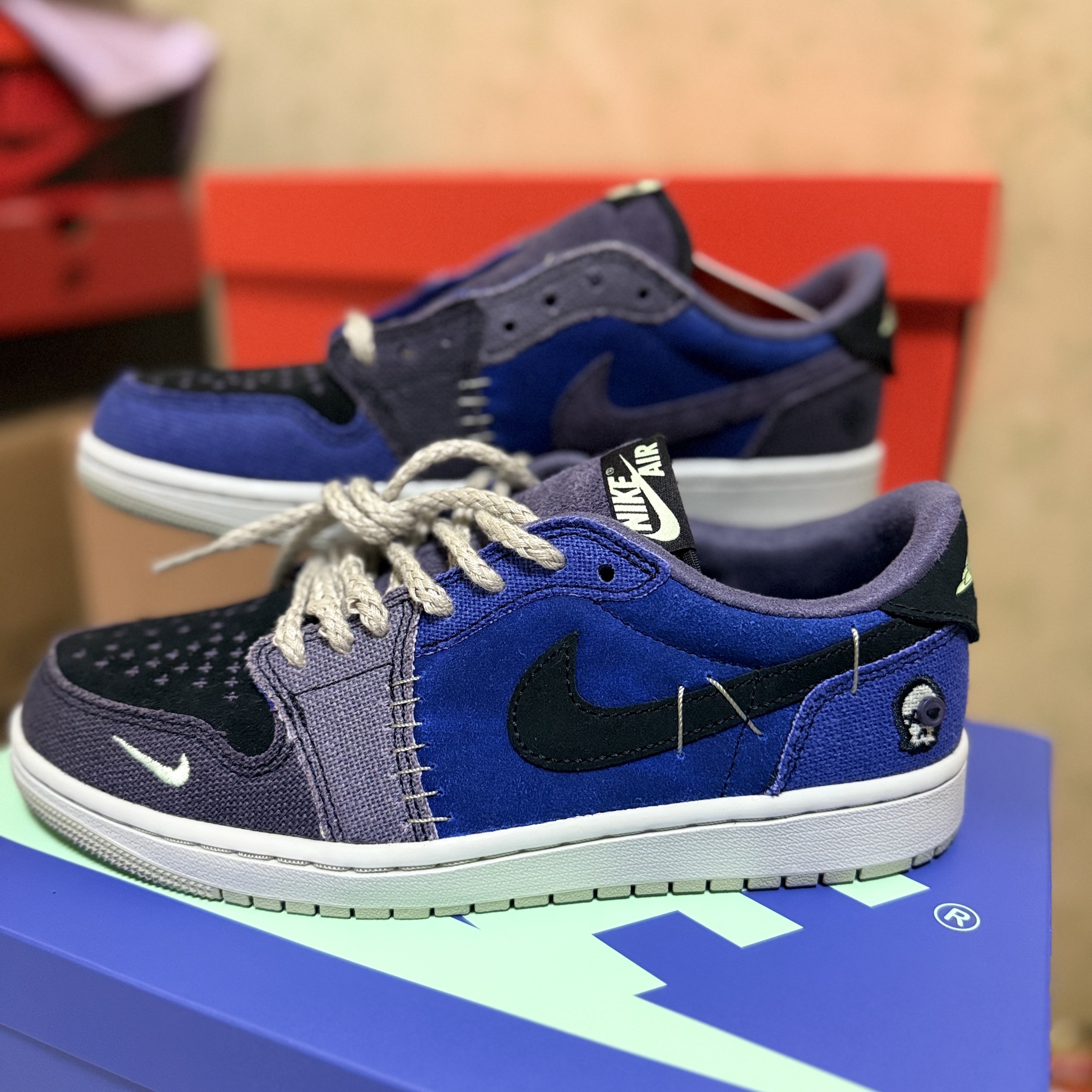 Jordan 1 x Zion Williamson Retro Low OG Regency Purple and Dark Raisin 착용 스타일 - 3