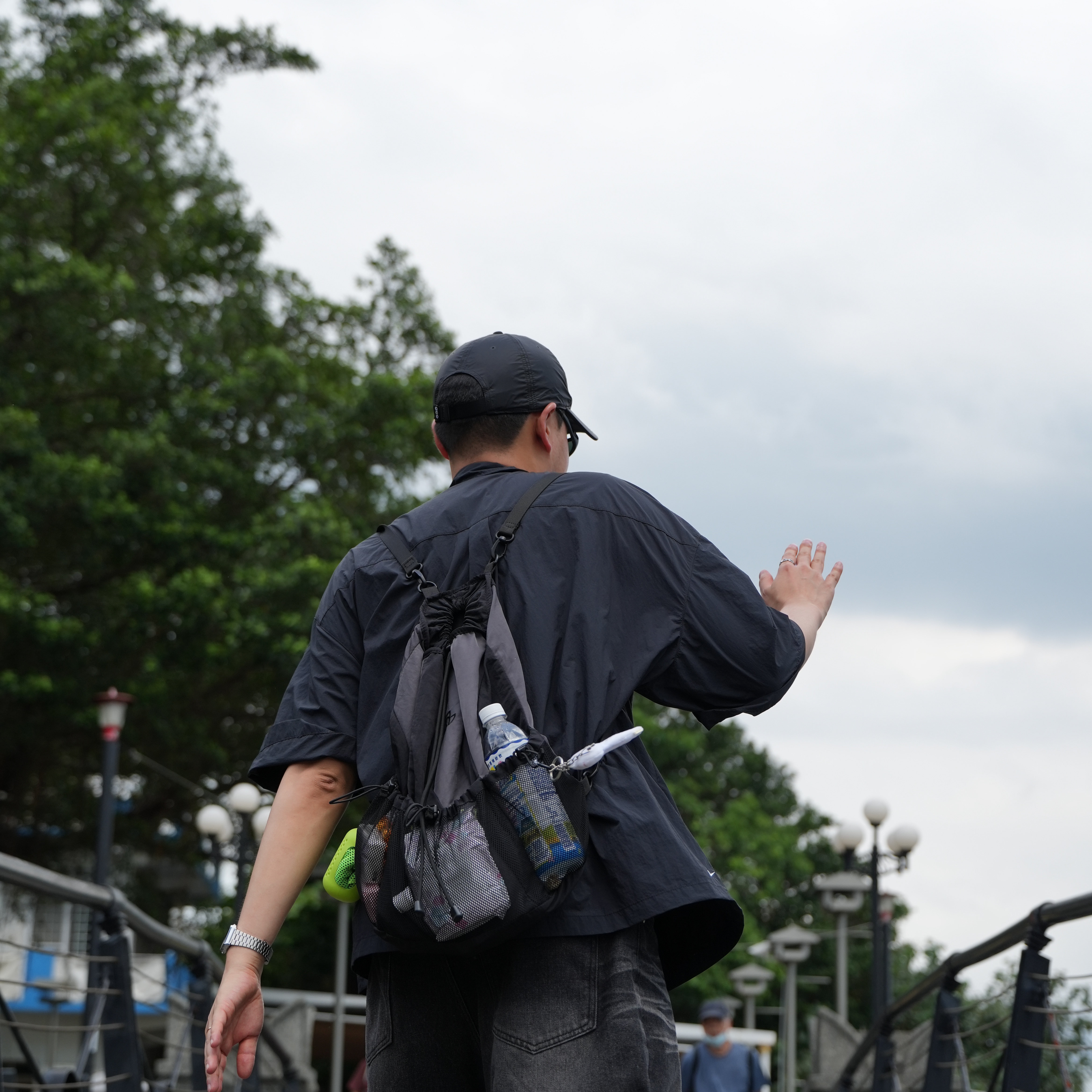 Nike ACG Orb Weaver UV Repel Short Sleeve Shirt Black Anthracite - Asia 착용 스타일
