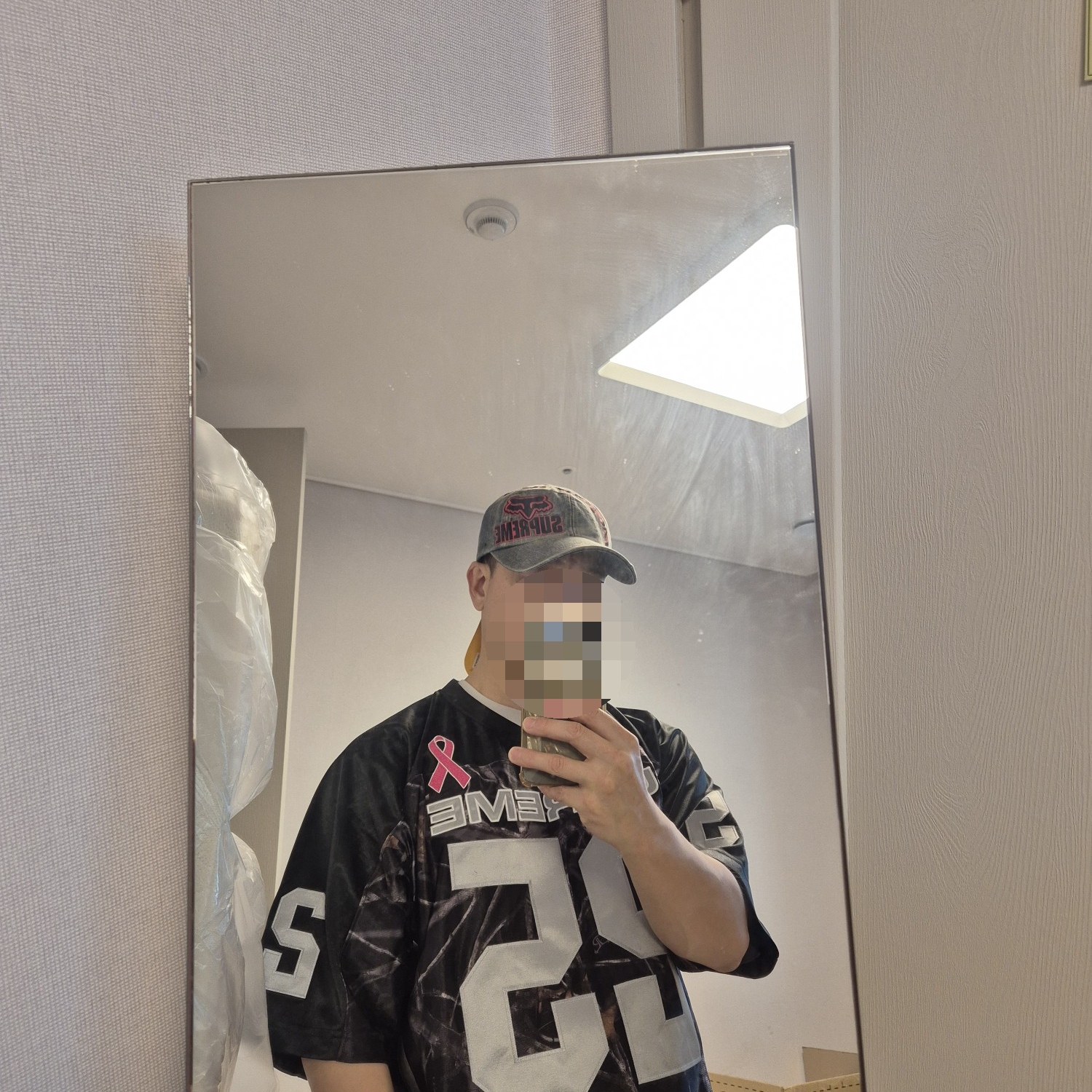 Supreme x Fox Racing 6-Panel Denim - 25FW, Supreme Breast Cancer Awareness Football Jersey Black - 25FW 착용 스타일 - 6