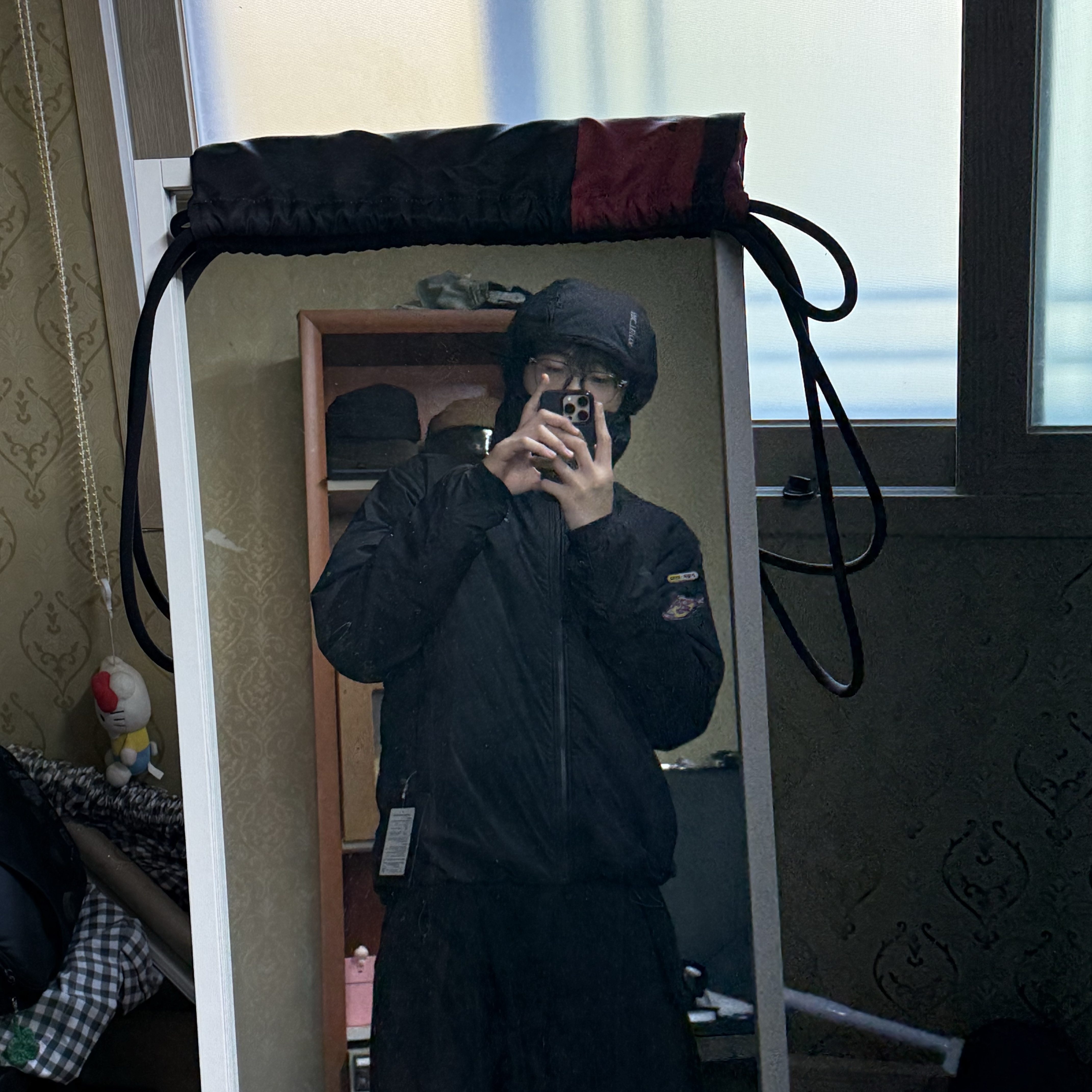 Arc'teryx Atom SV Hoody Black 착용 스타일 - 2
