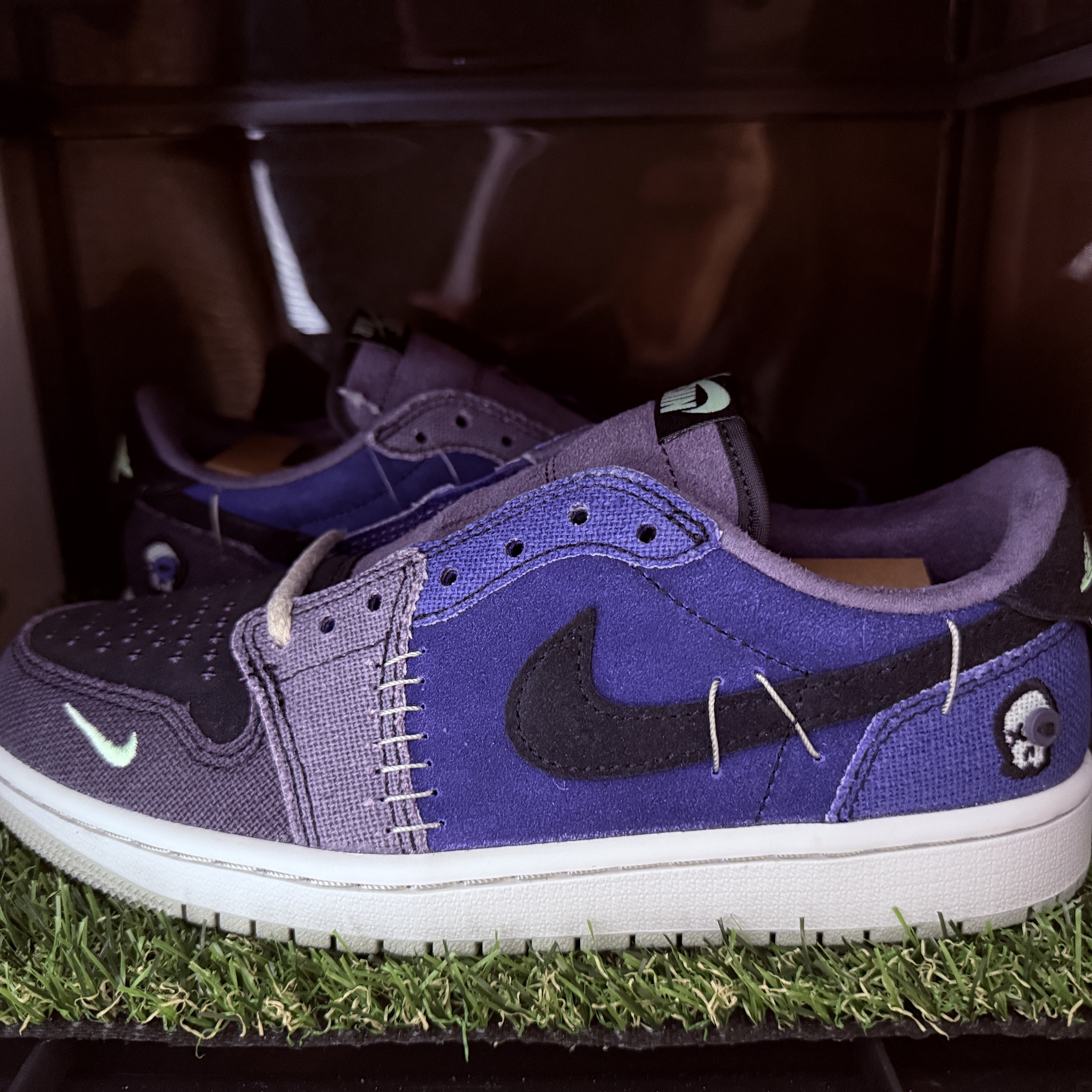 Jordan 1 x Zion Williamson Retro Low OG Regency Purple and Dark Raisin, Jordan 1 x Zion Williamson Retro Low OG Flax and Oil Green 착용 스타일 - 1