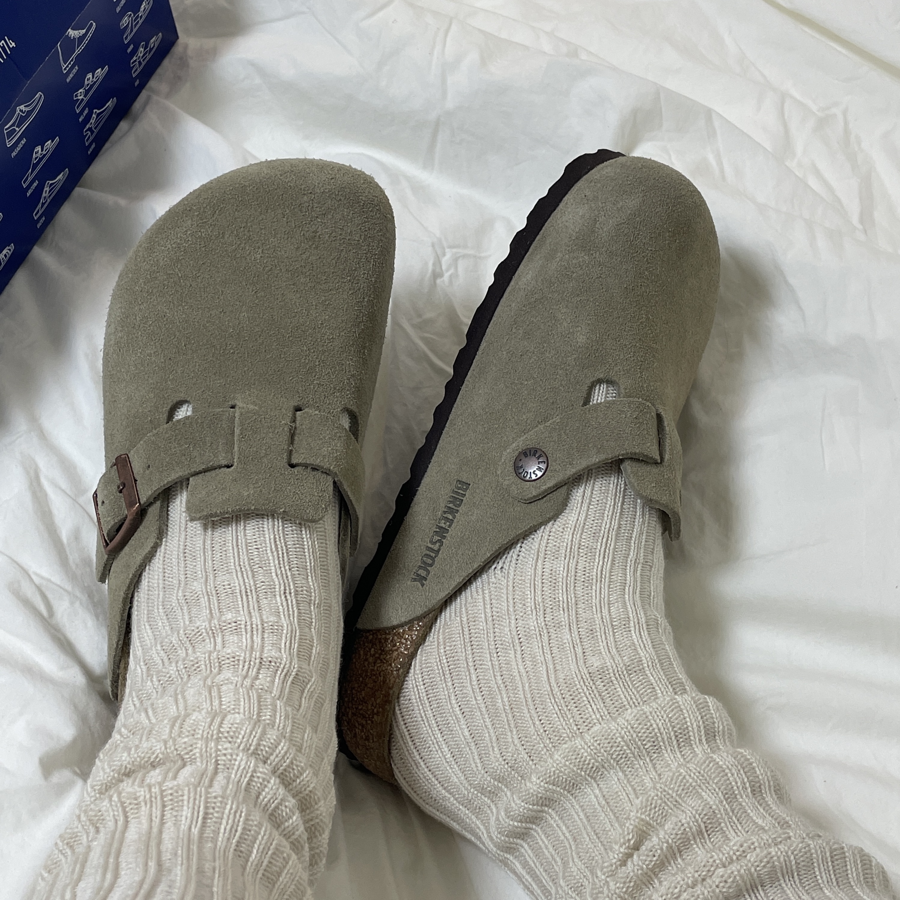 Birkenstock Boston Soft Footbed Taupe - Regular 착용 스타일 - 2