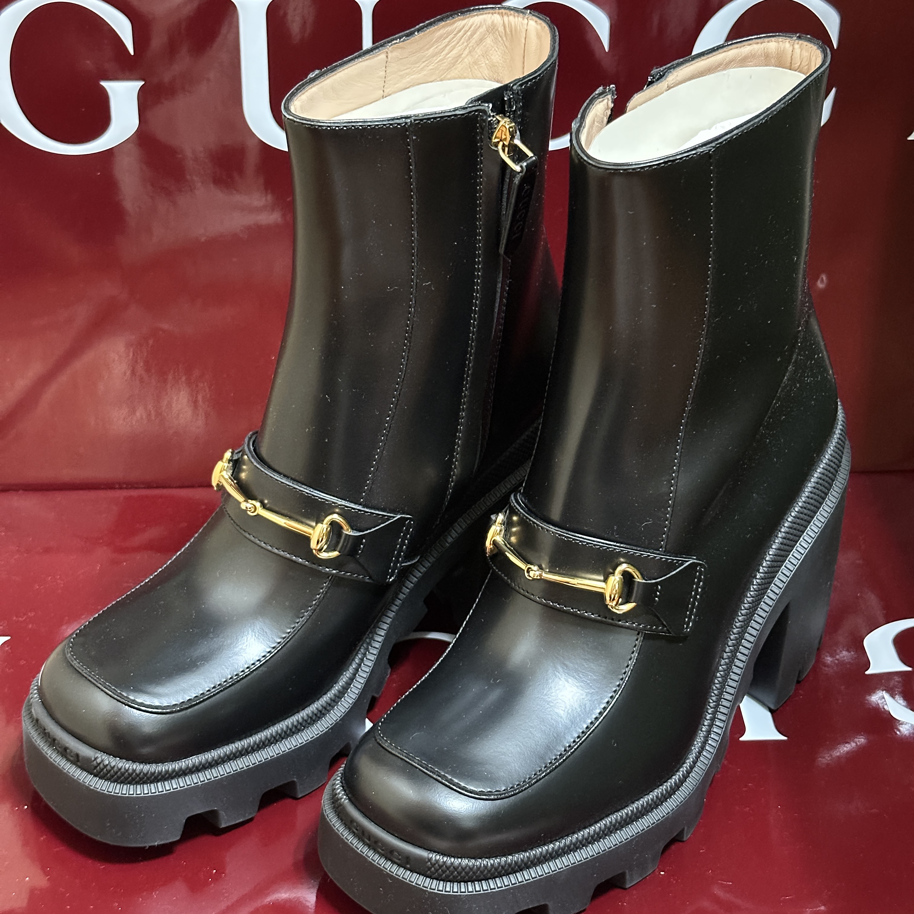 (W) Gucci Boot with Horsebit Black Leather 착용 스타일