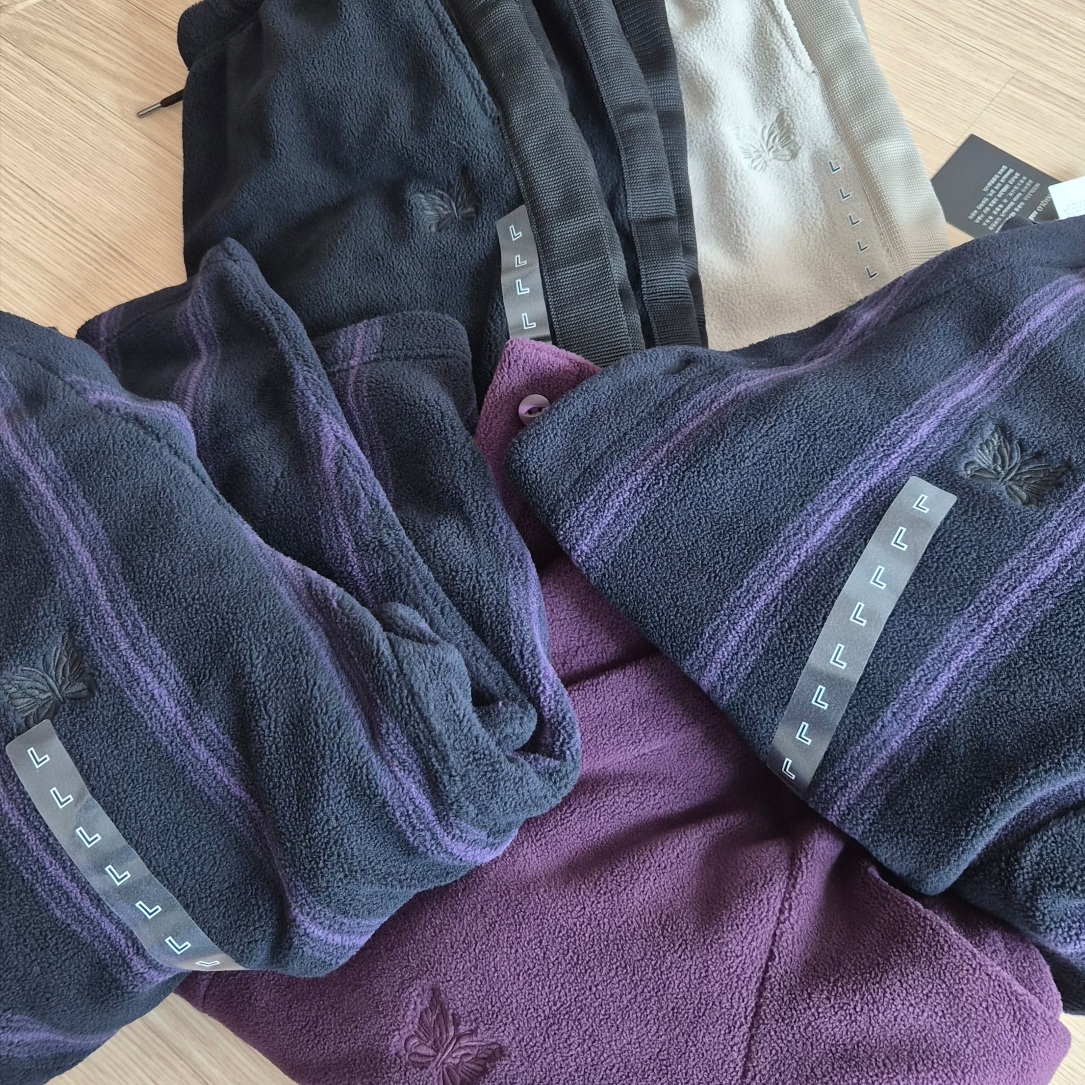 Uniqlo x Needles Fleece Oversized Cardigan Black - KR, Uniqlo x Needles Fleece Wide Pants Black - KR 착용 스타일