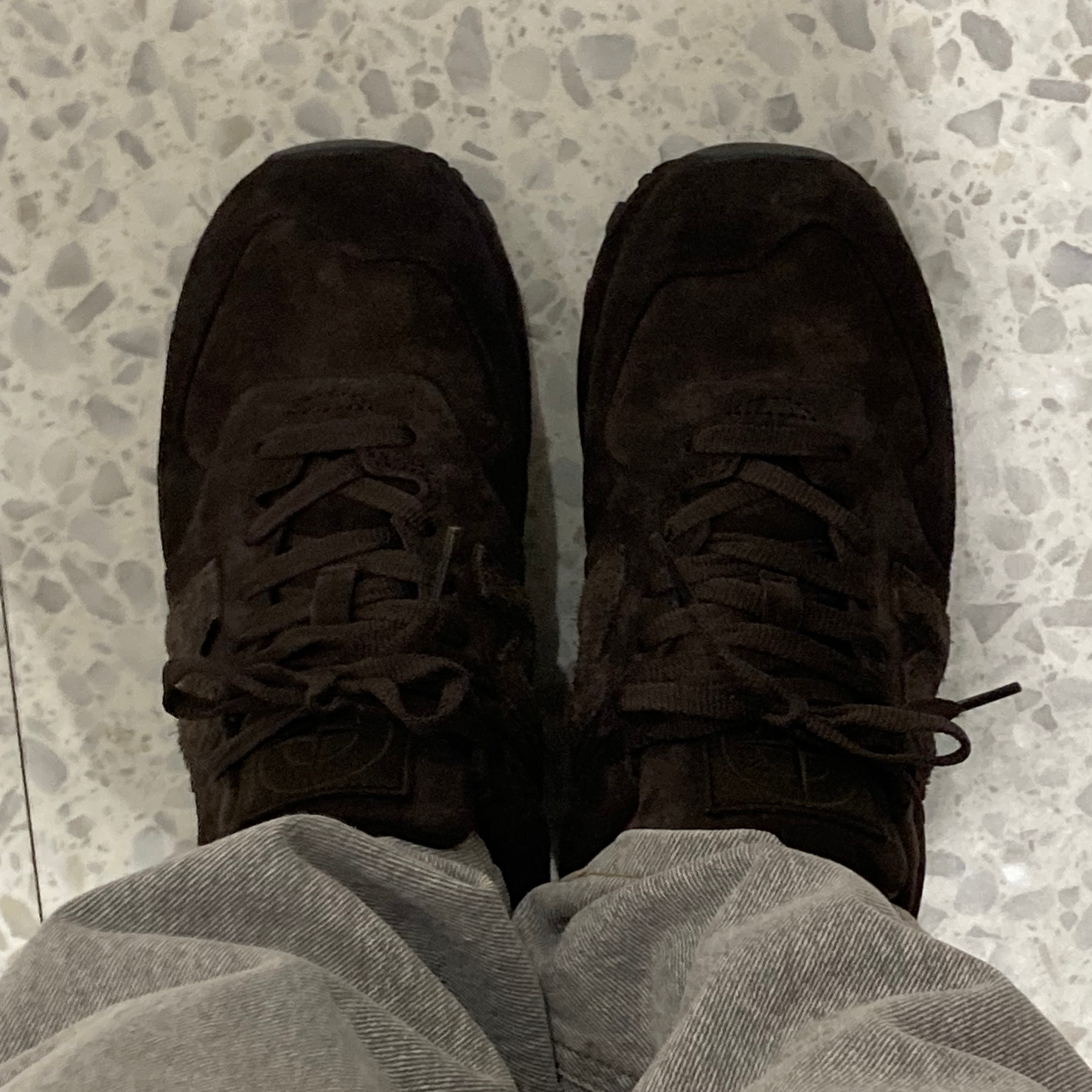 New Balance x Stone Island 574 Ghost Dark Brown 착용 스타일