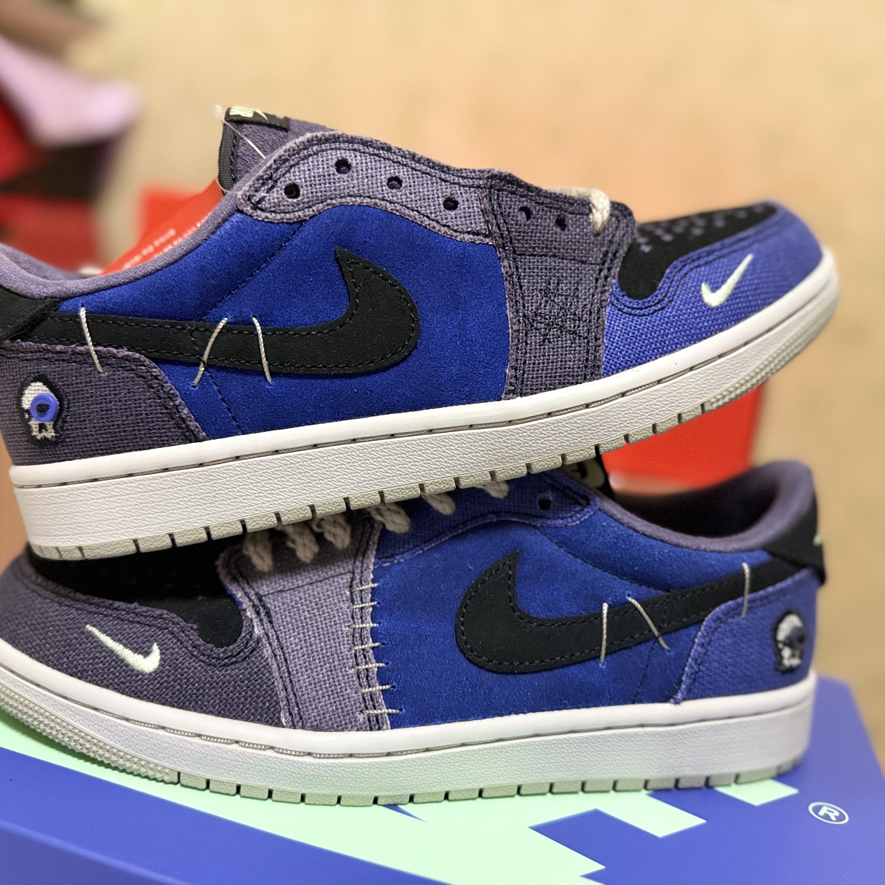 Jordan 1 x Zion Williamson Retro Low OG Regency Purple and Dark Raisin 착용 스타일 - 4