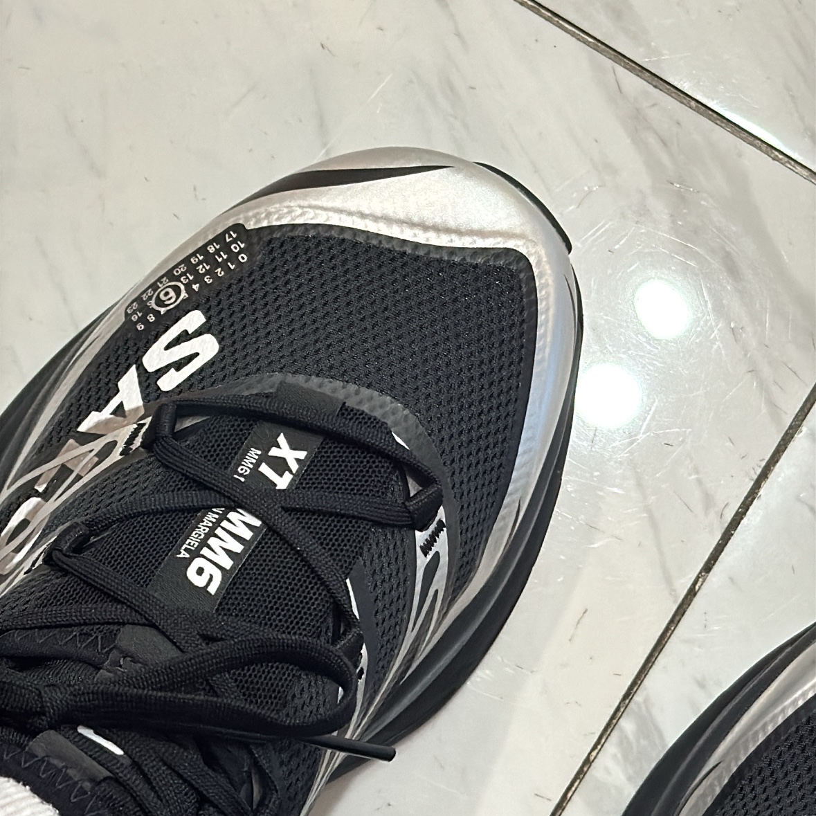 Salomon x MM6 Masion Margiela XT-MM6 Black Ftw Silver 착용 스타일