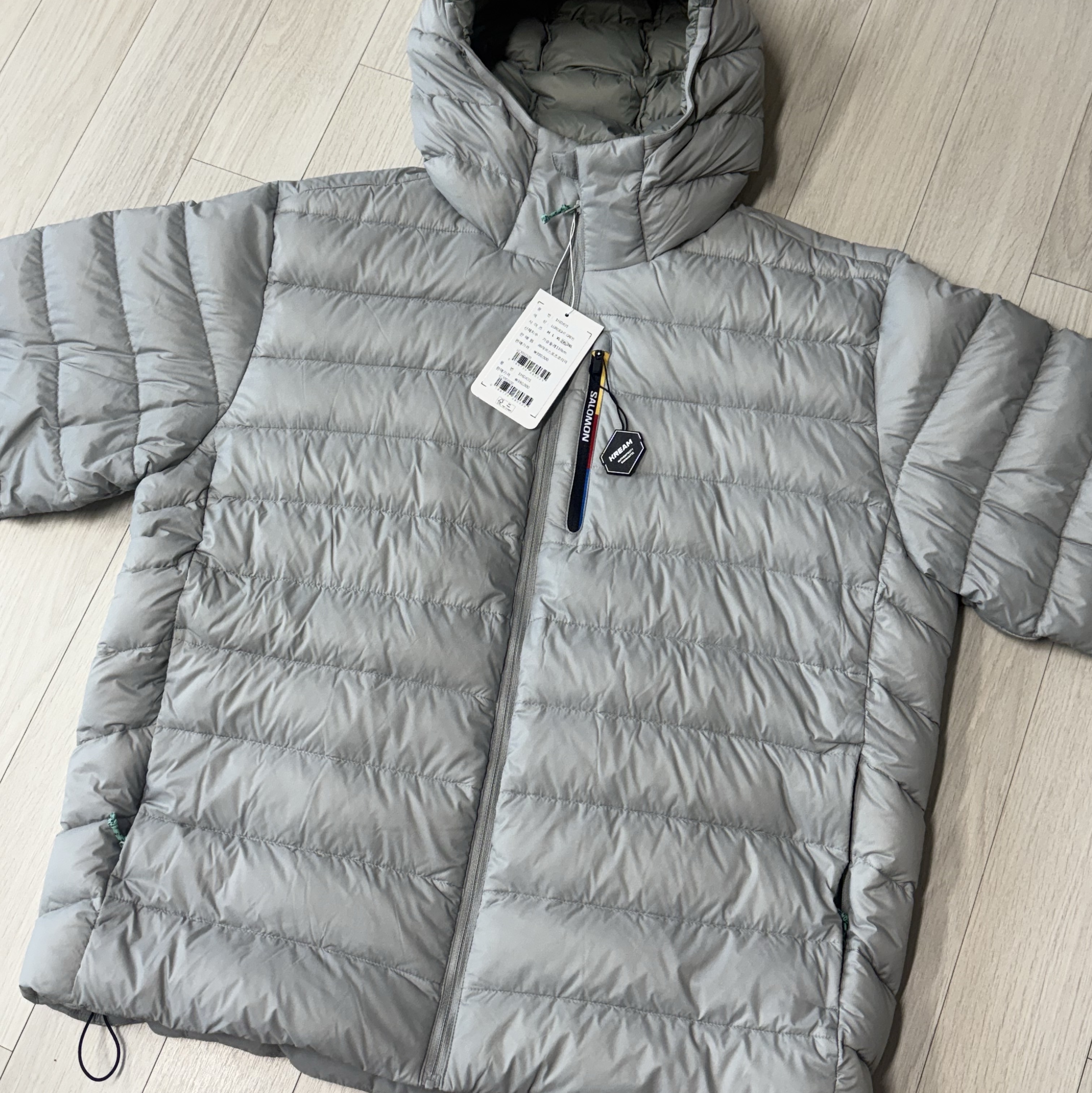 Salomon X-Fuse Hooded Down Jacket Light Gray 착용 스타일