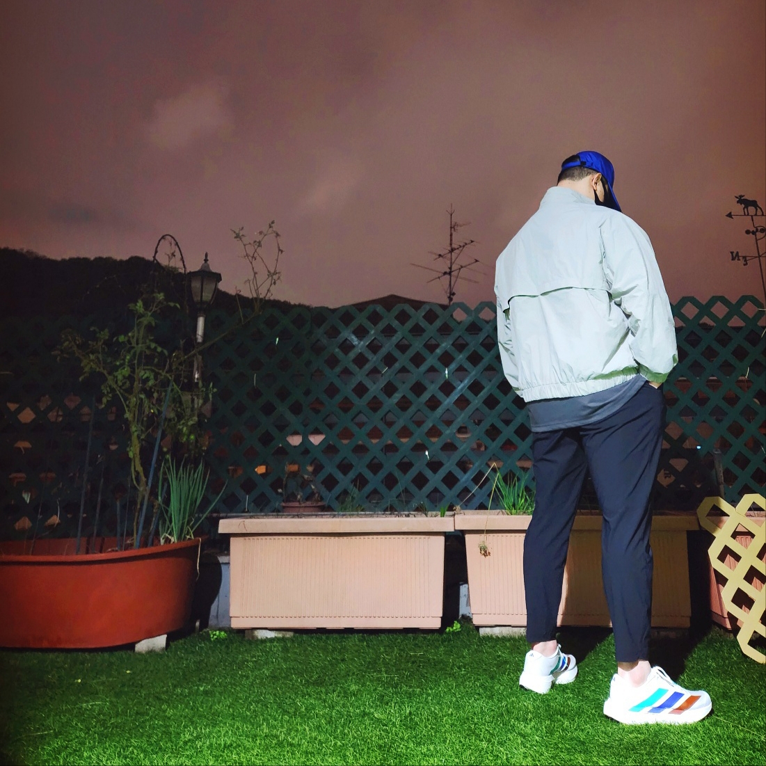 Adidas x Pharrell Williams Humanrace Adizero Adios EVO SL Cloud White Semi Court Green 착용 스타일 - 3