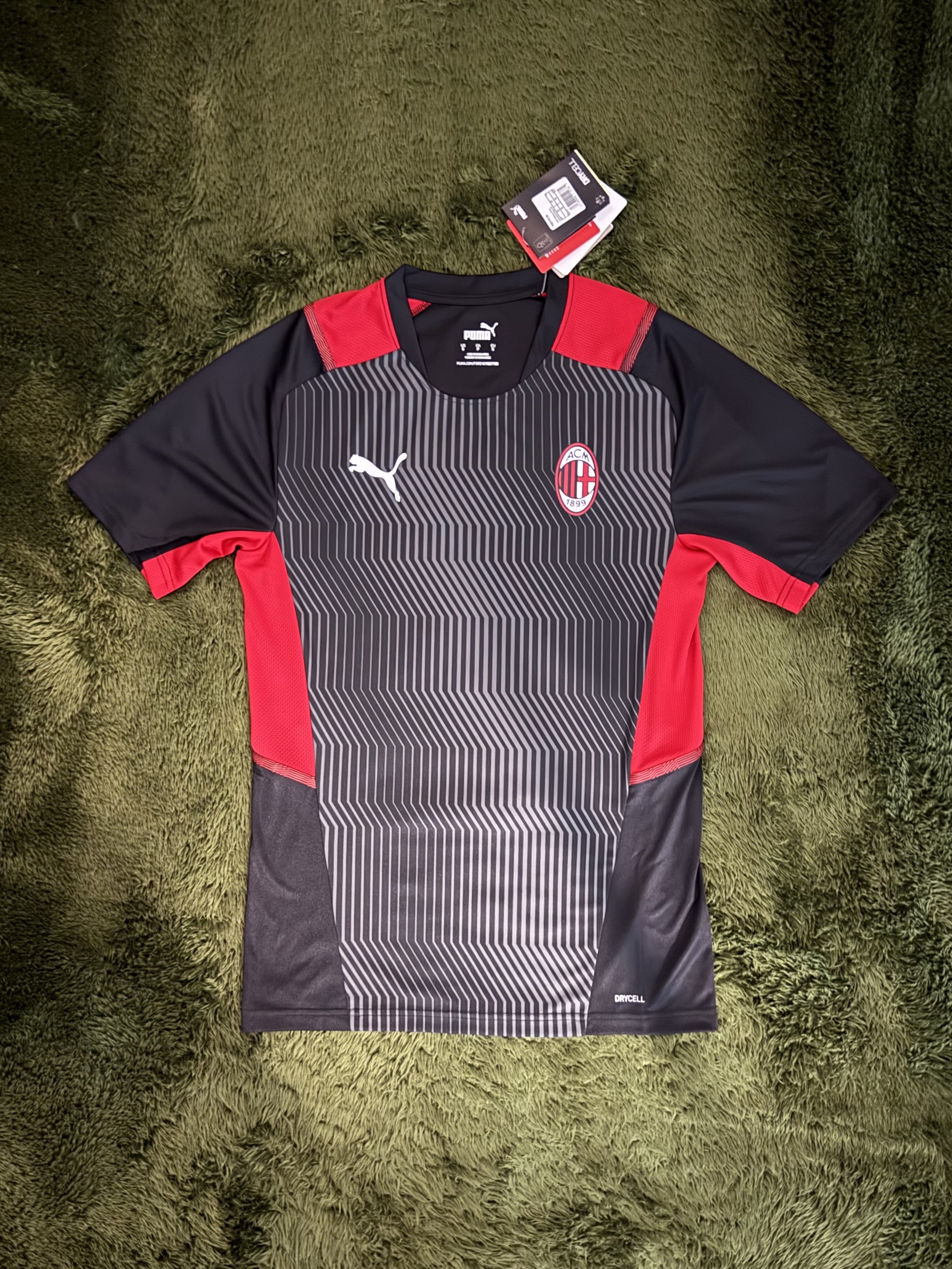 Puma x ACM Training Jersey Black Tango Red (Non Marking Ver.) 착용 스타일 - 1