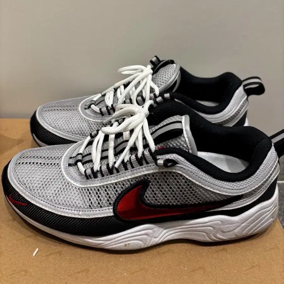 Nike Air Zoom Spiridon Metallic Silver and Sport Red 2024 착용 스타일