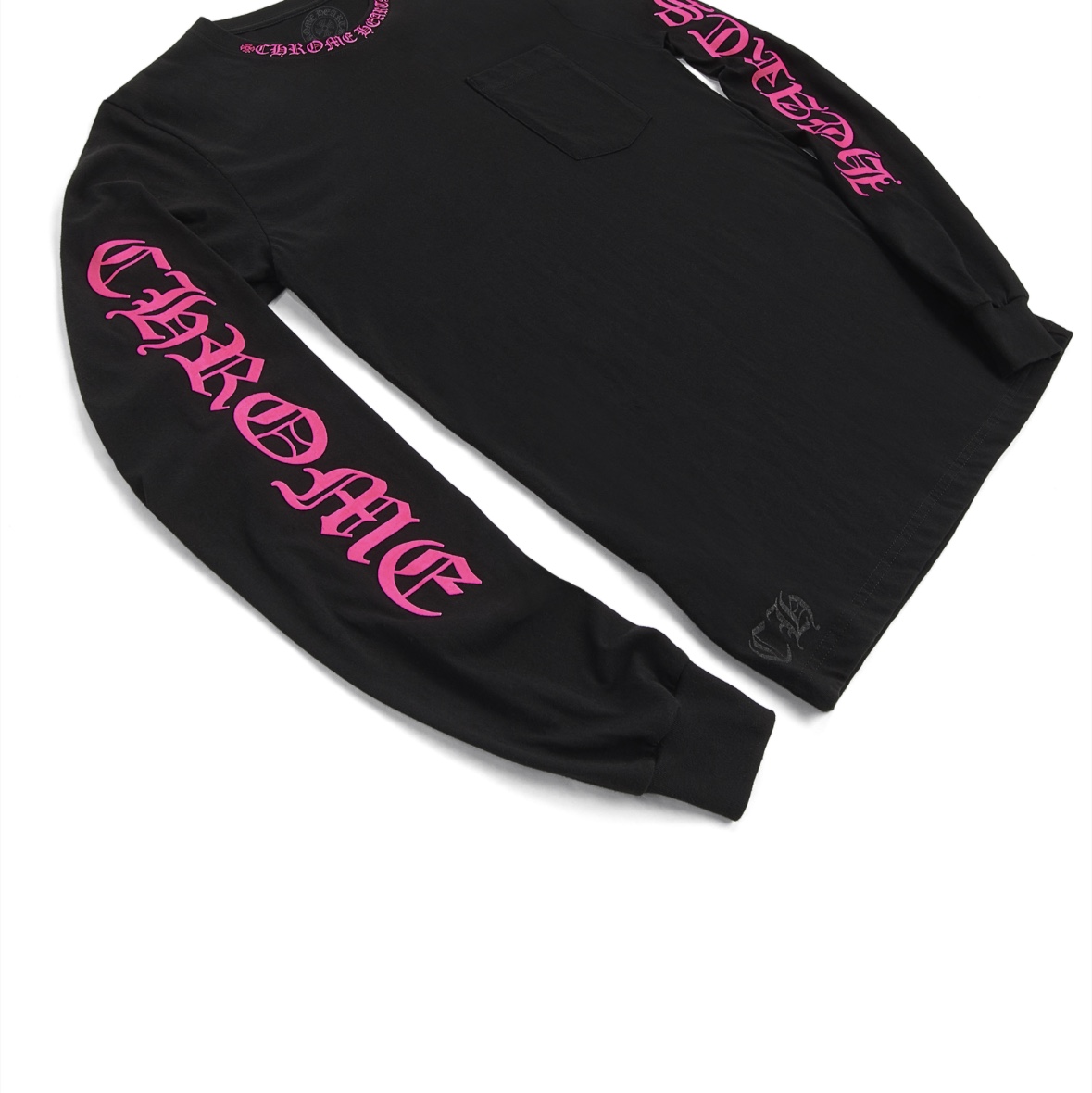 Chrome Hearts Pink Neck Script Logo Long Sleeve Pocket Crew Black 착용 스타일 - 1