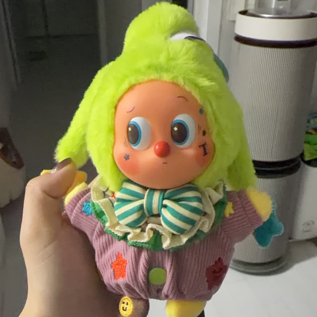 Pop Mart Why So Serious Series Vinyl Plush Pendant Bubblegum (Opened Case) 착용 스타일