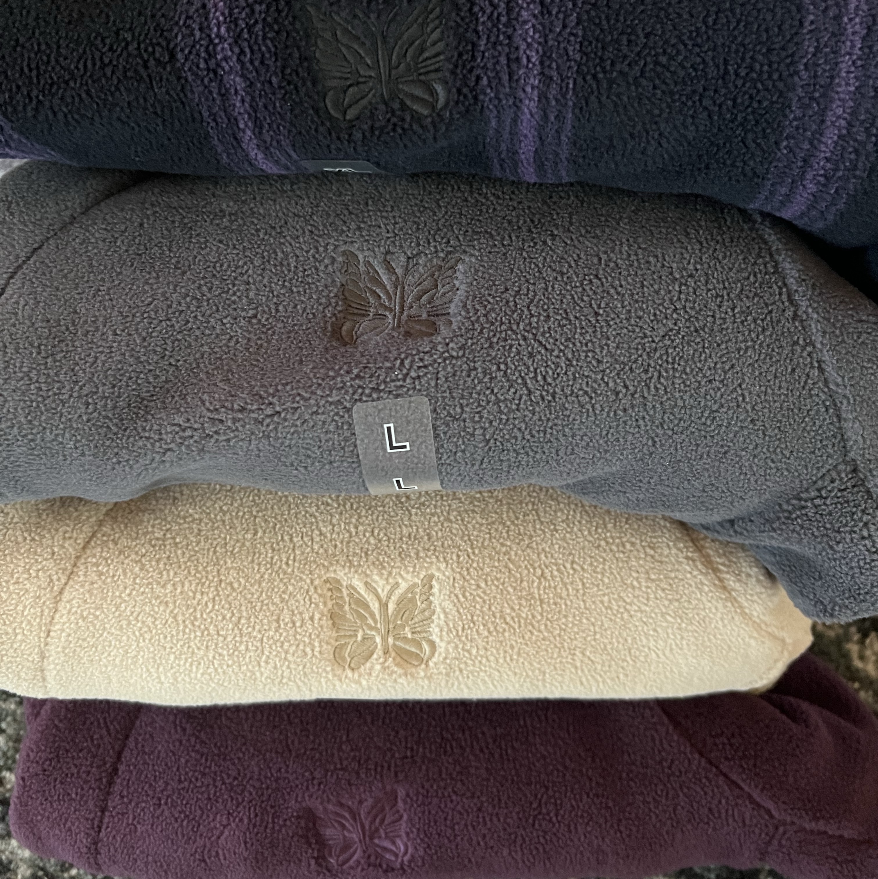 Uniqlo x Needles Fleece Oversized Cardigan Black - KR, Uniqlo x Needles Fleece Oversized Cardigan Dark Gray - KR 착용 스타일