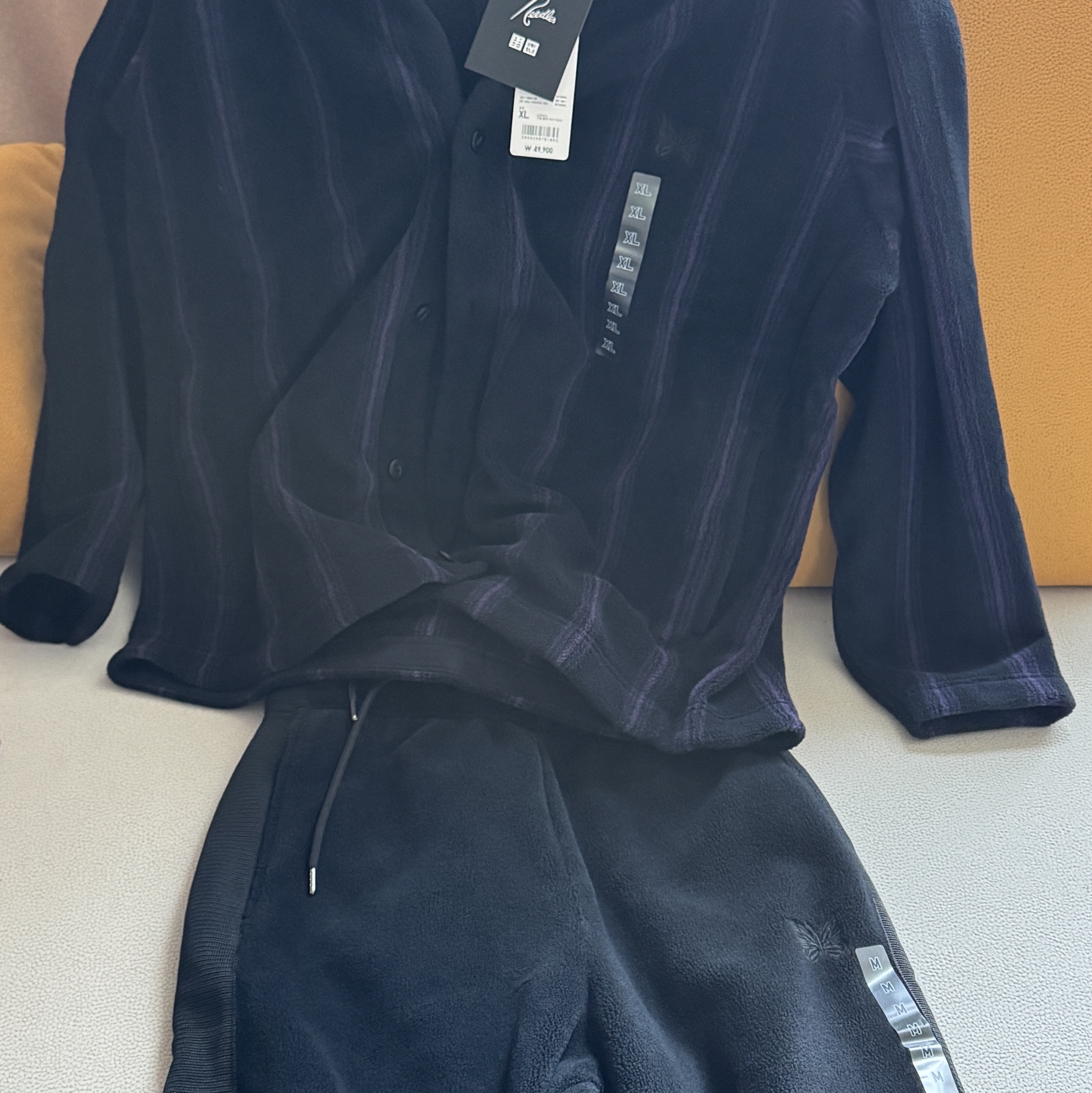 Uniqlo x Needles Fleece Oversized Cardigan Black - KR, Uniqlo x Needles Fleece Wide Pants Black - KR 착용 스타일