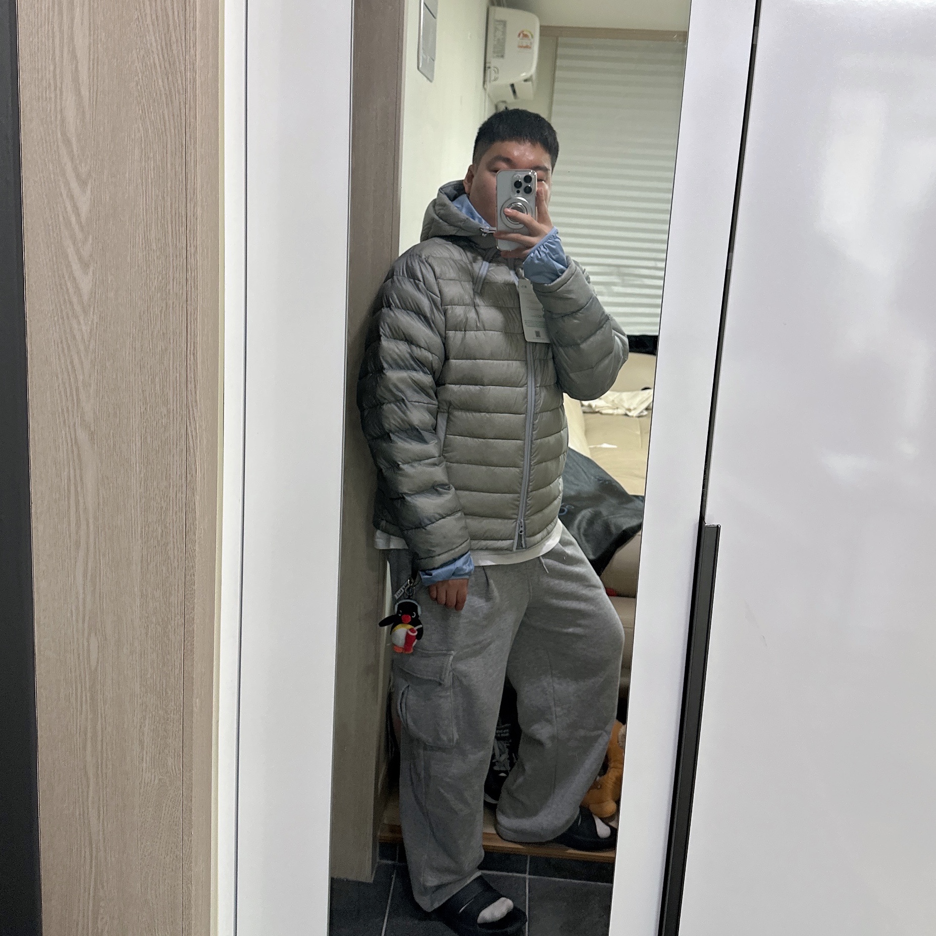 Sansan Gear Suffix Puffer Jacket Grey_25FW 착용 스타일 - 1