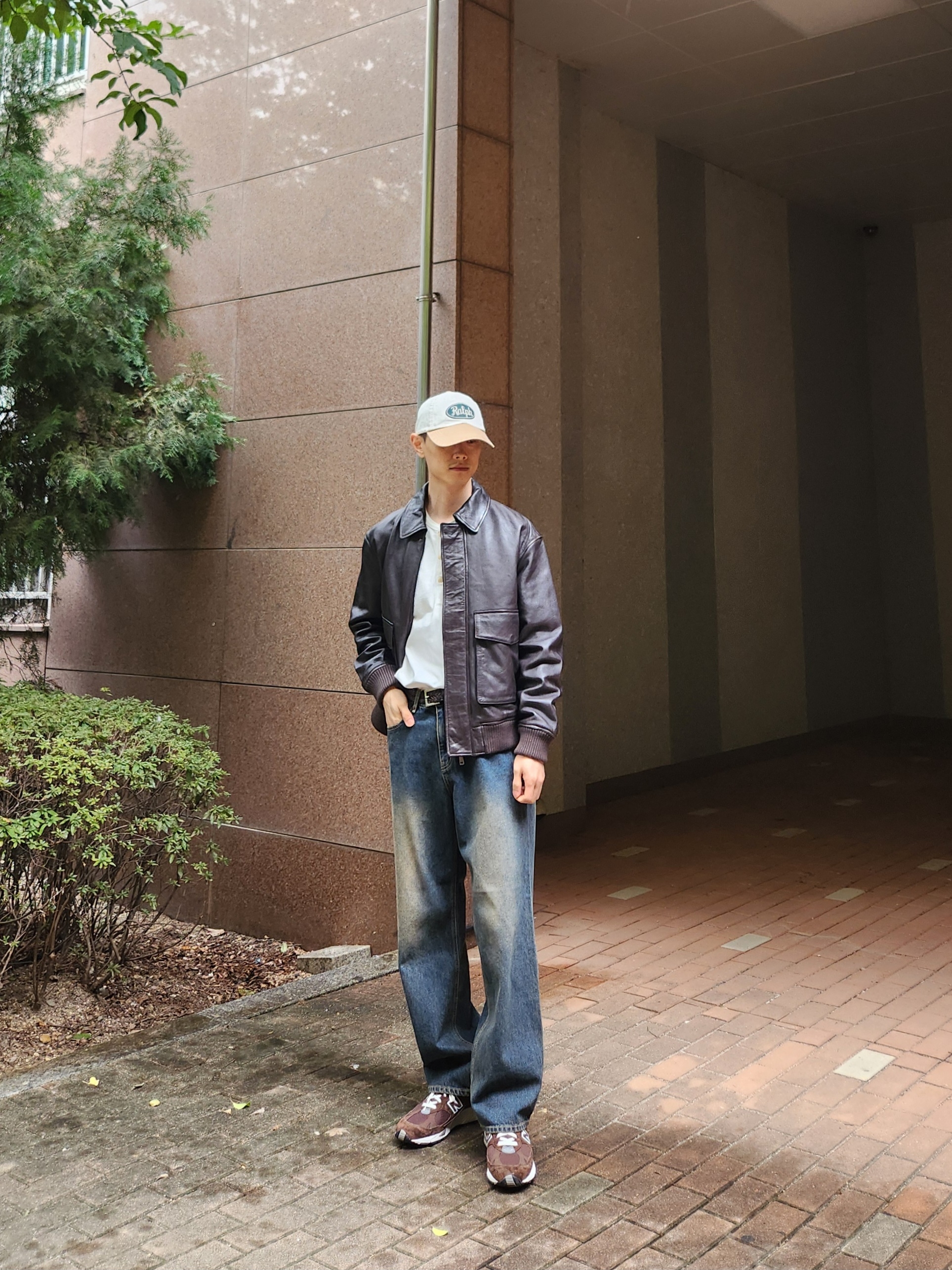 New Balance 991 Made in UK Mocha Brown, Zara Leather Jacket Black 착용 스타일 - 2