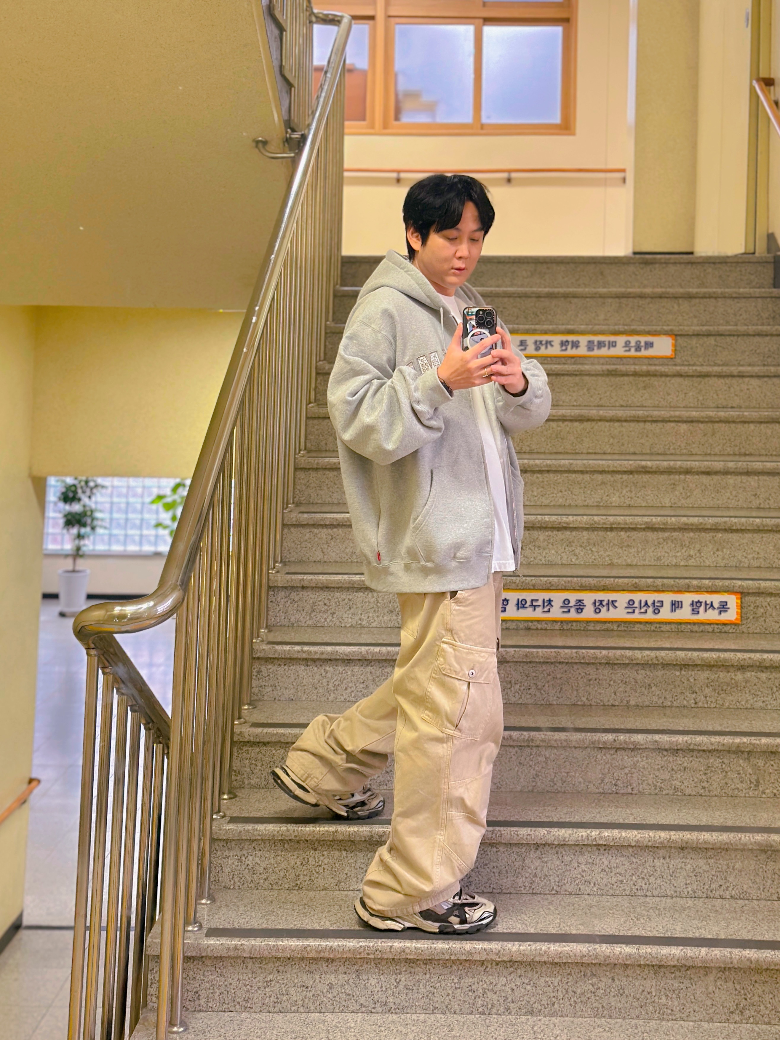 Supreme x B.B. Simon Zip Up Hooded Sweatshirt Heather Grey - 25SS 착용 스타일 - 1