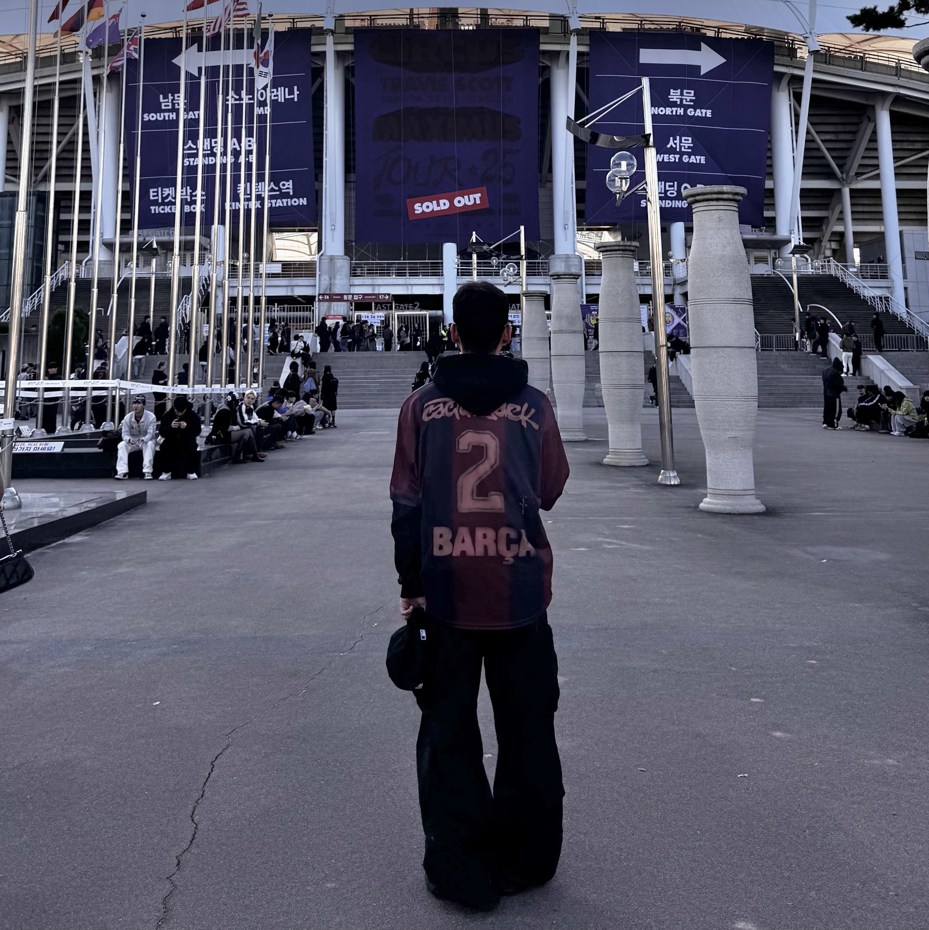 Nike FC Barcelona x Travis Scott Retro 2000/01 Home Skeleton Jersey Multicolor (Non Marking Ver.), Nike x Stussy Air Penny II Black 착용 스타일