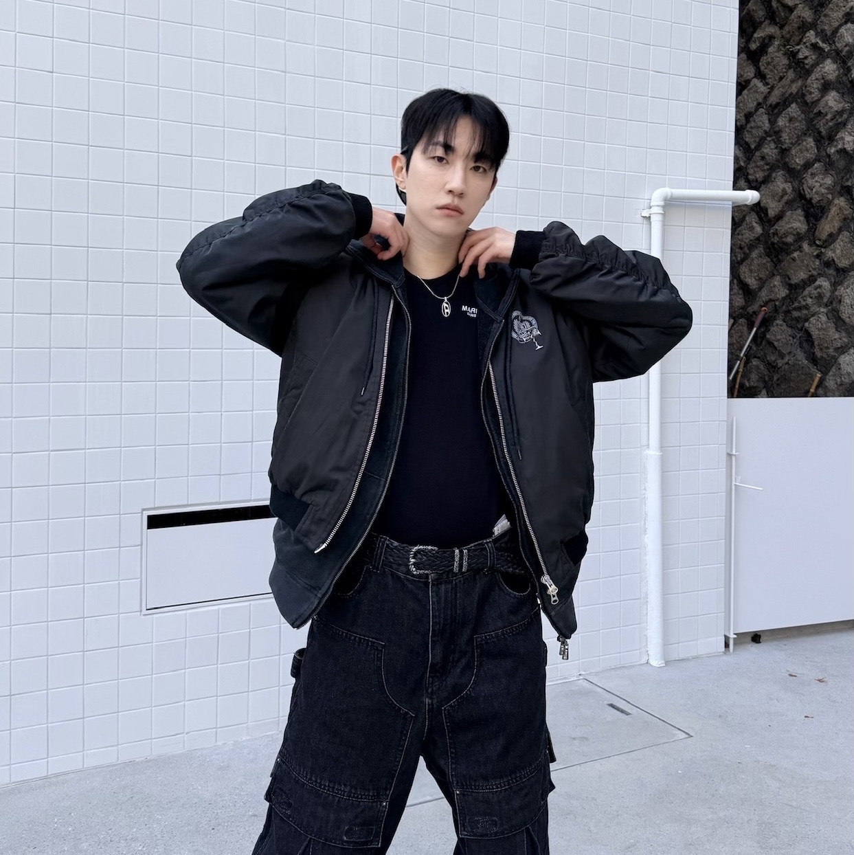 [더블적립]Farfromwhat Far Fade F Charm Bomber 착용 스타일 - 6