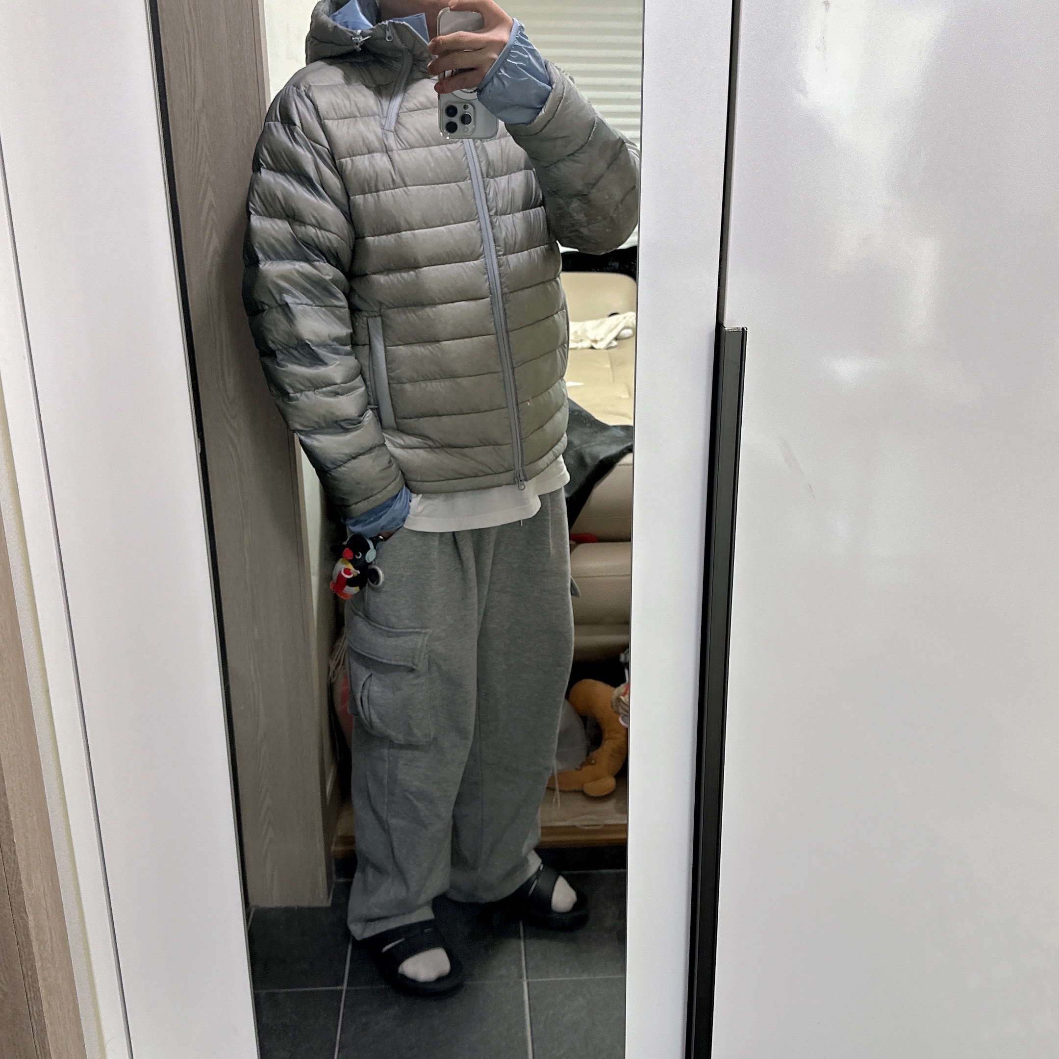 Sansan Gear Suffix Puffer Jacket Grey_25FW 착용 스타일 - 6