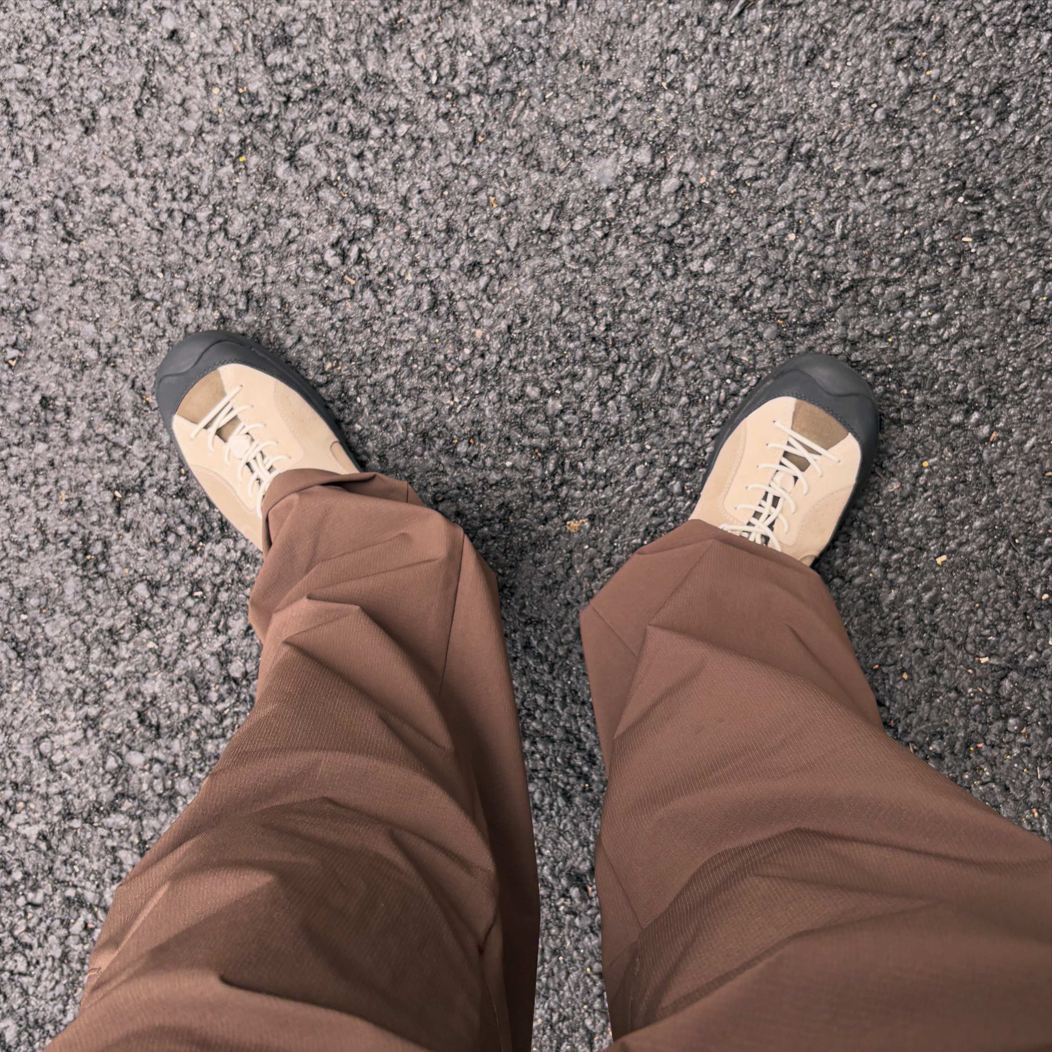 Keen Jasper Rocks Sneakers Brindle Plaza Taupe 착용 스타일