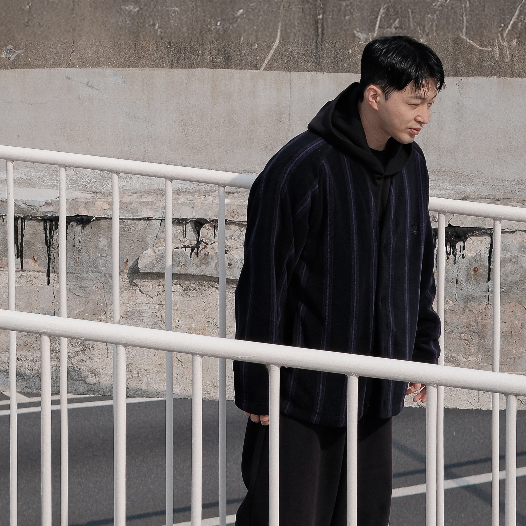 Uniqlo x Needles Fleece Oversized Cardigan Black - KR 착용 스타일 - 1