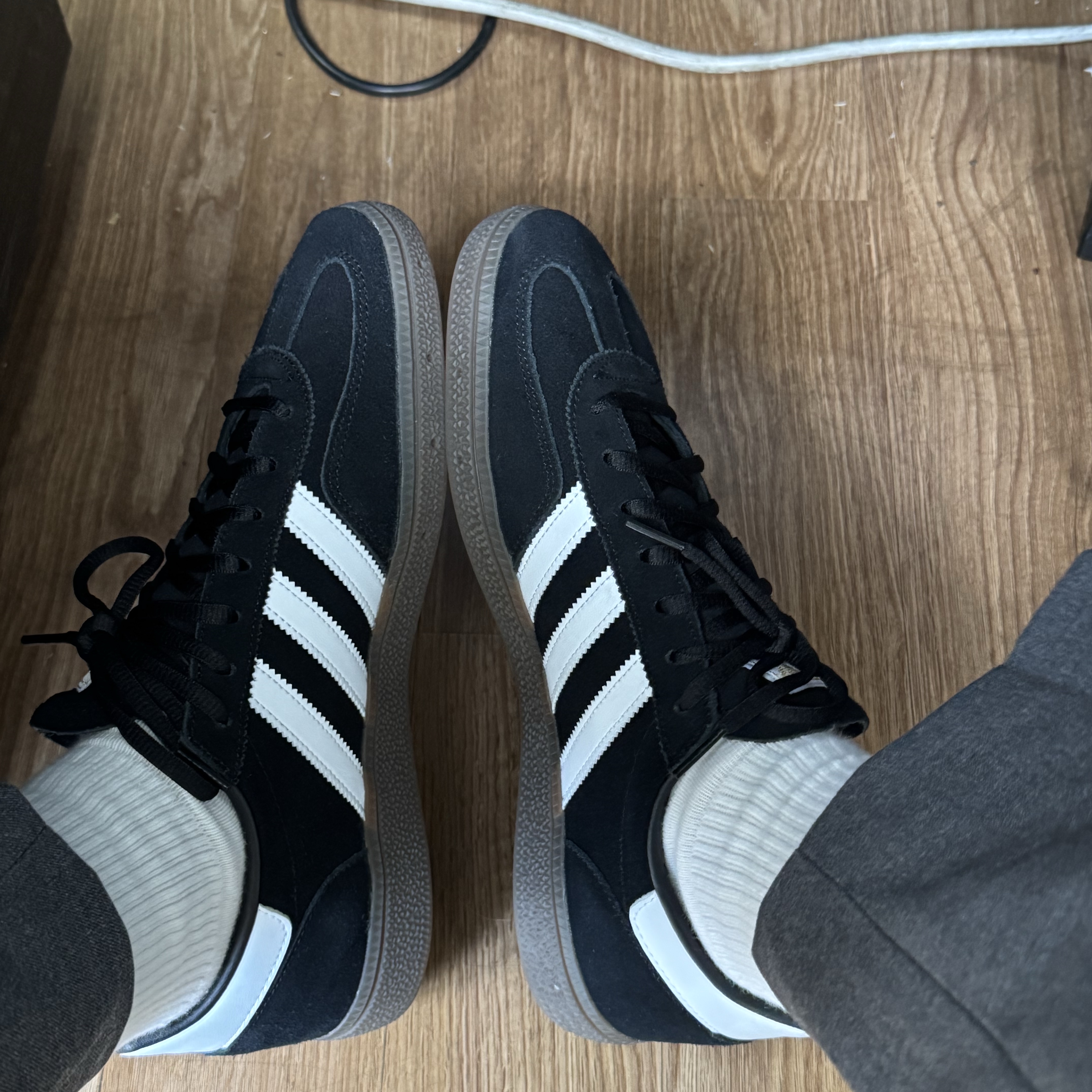 Adidas Spezial Handball Core Black 착용 스타일 - 1