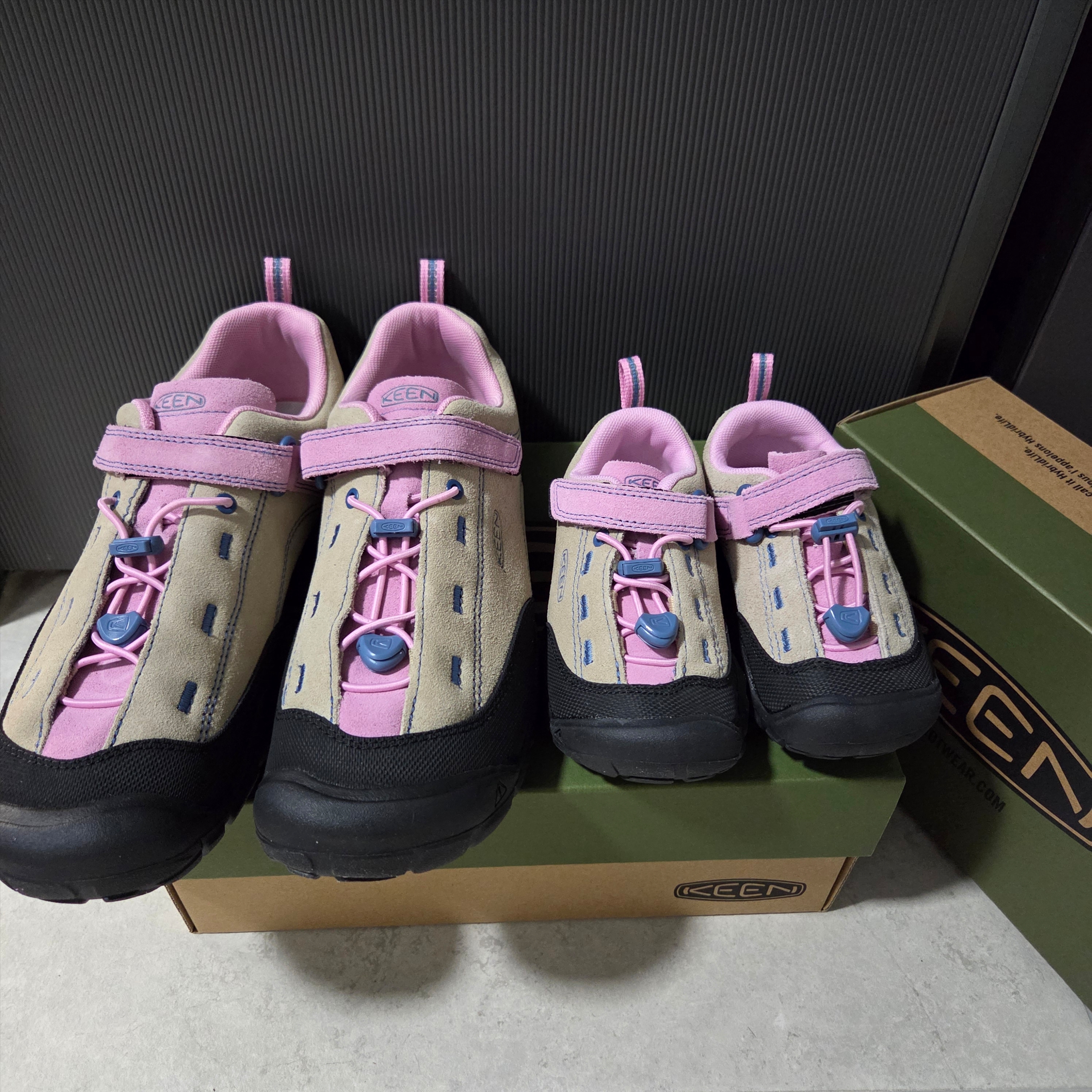 Keen Jasper II Children Sneakers Safari/Pastel Lavender 착용 스타일