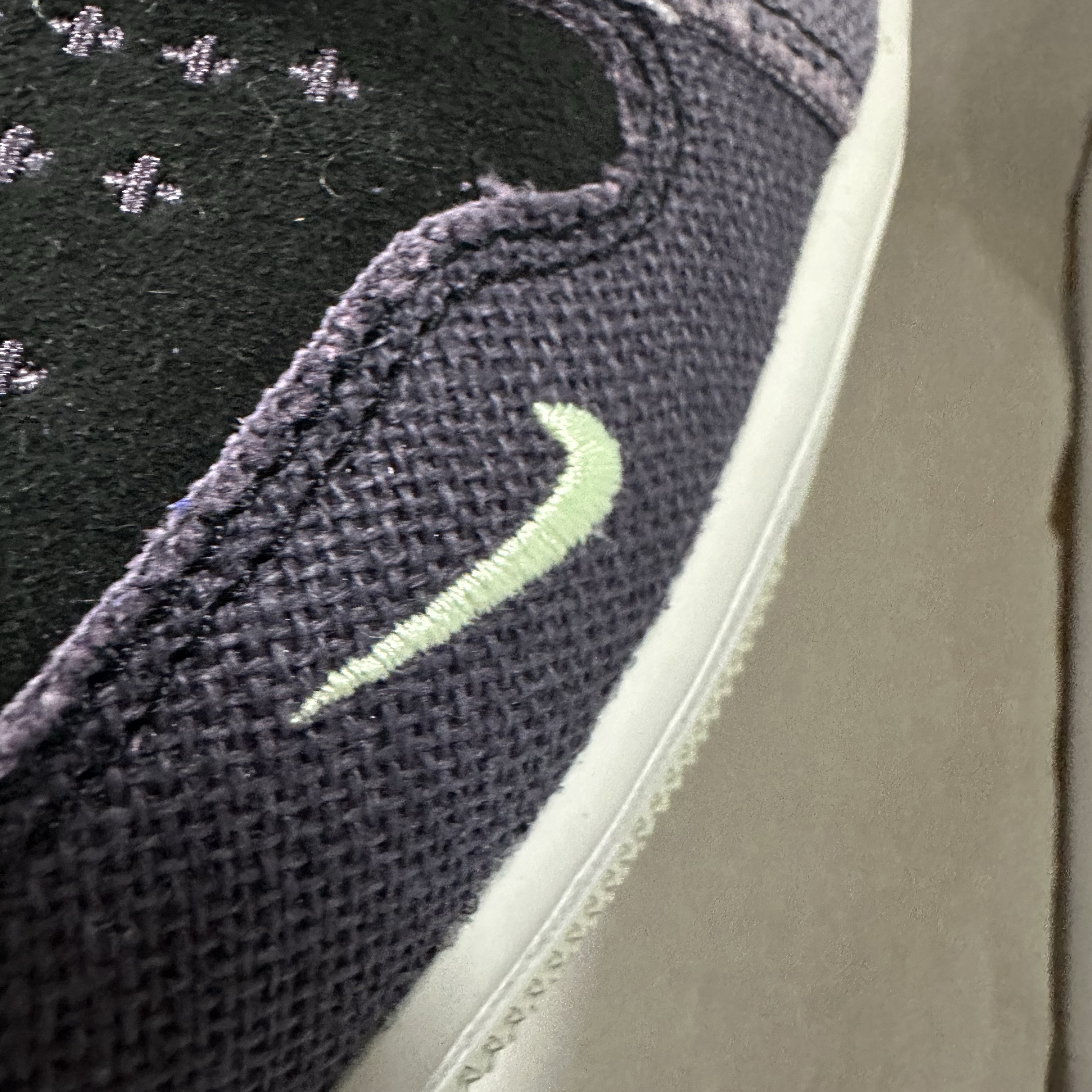 Jordan 1 x Zion Williamson Retro Low OG Regency Purple and Dark Raisin 착용 스타일 - 5