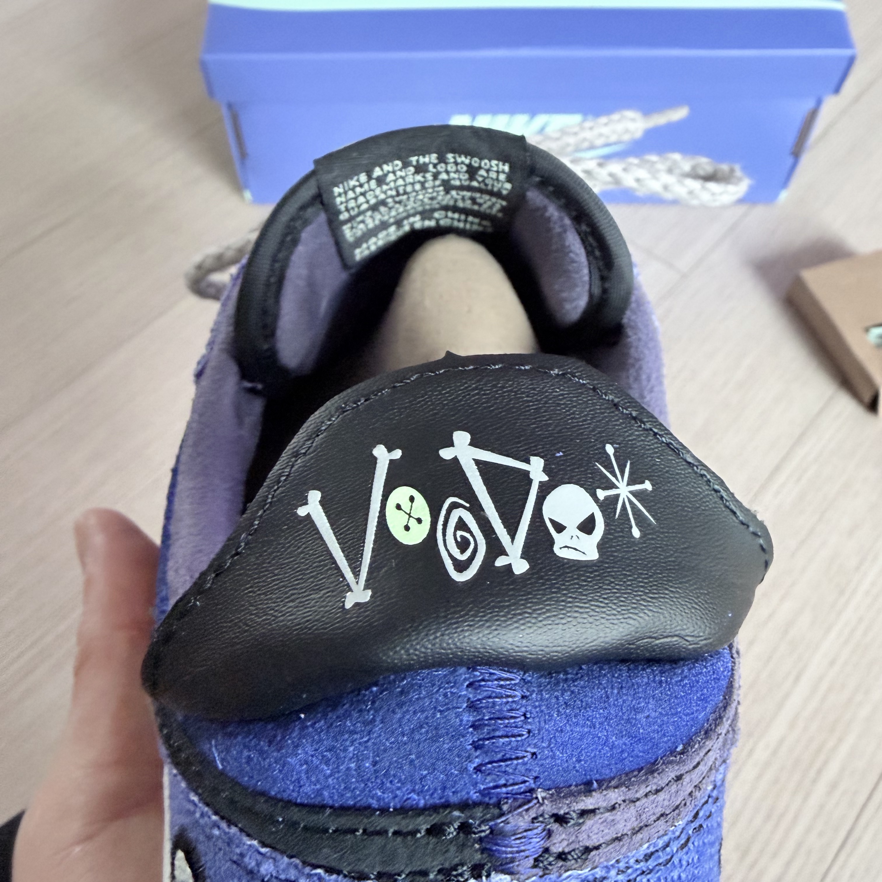 Jordan 1 x Zion Williamson Retro Low OG Regency Purple and Dark Raisin 착용 스타일 - 3