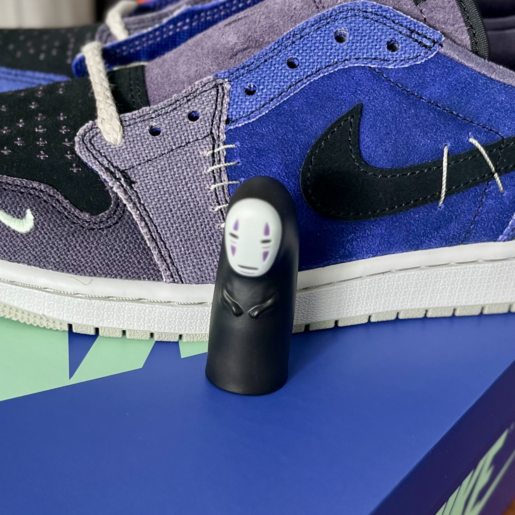 Jordan 1 x Zion Williamson Retro Low OG Regency Purple and Dark Raisin 착용 스타일 - 2