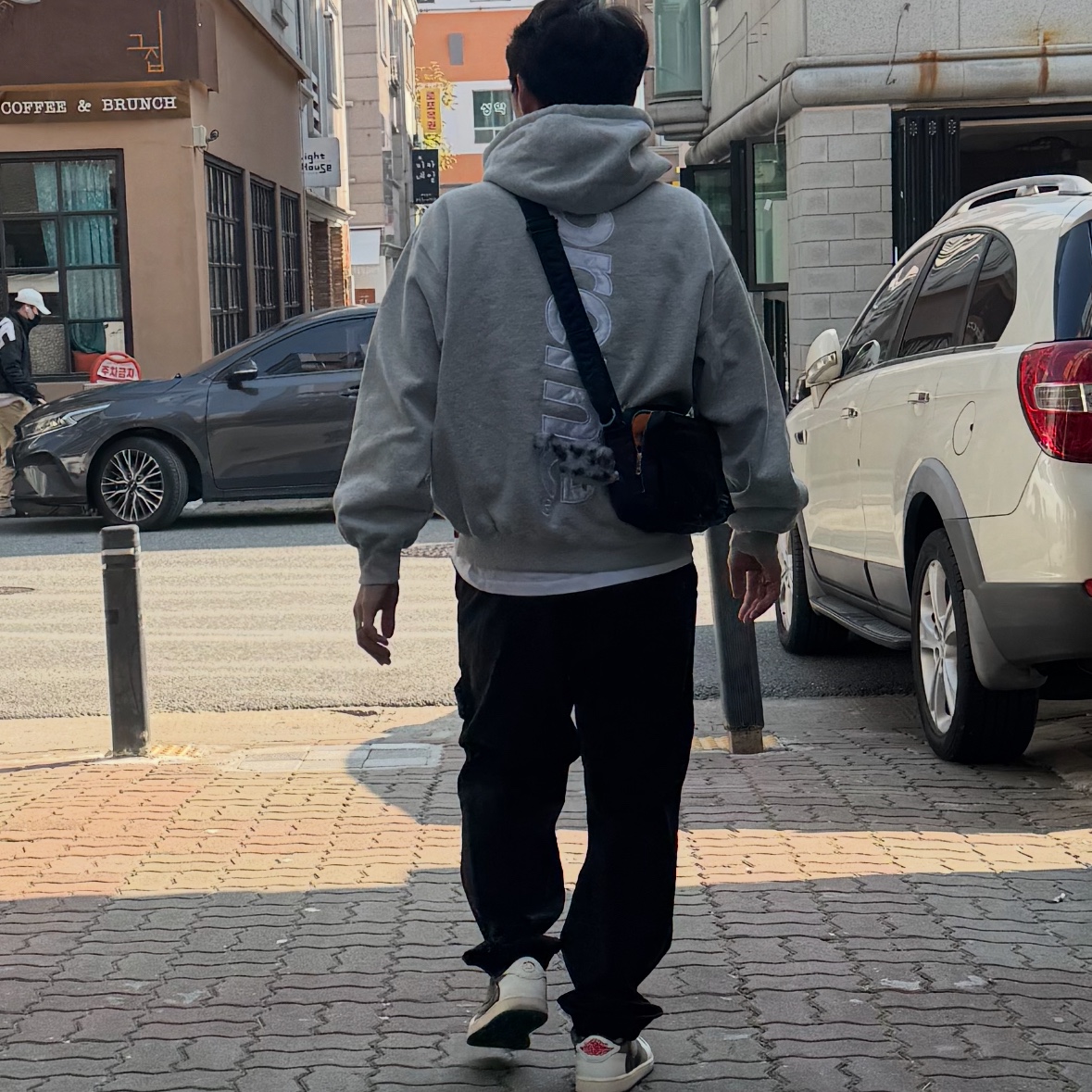 Supreme Satin Applique Hooded Sweatshirt Heather Grey - 24FW 착용 스타일