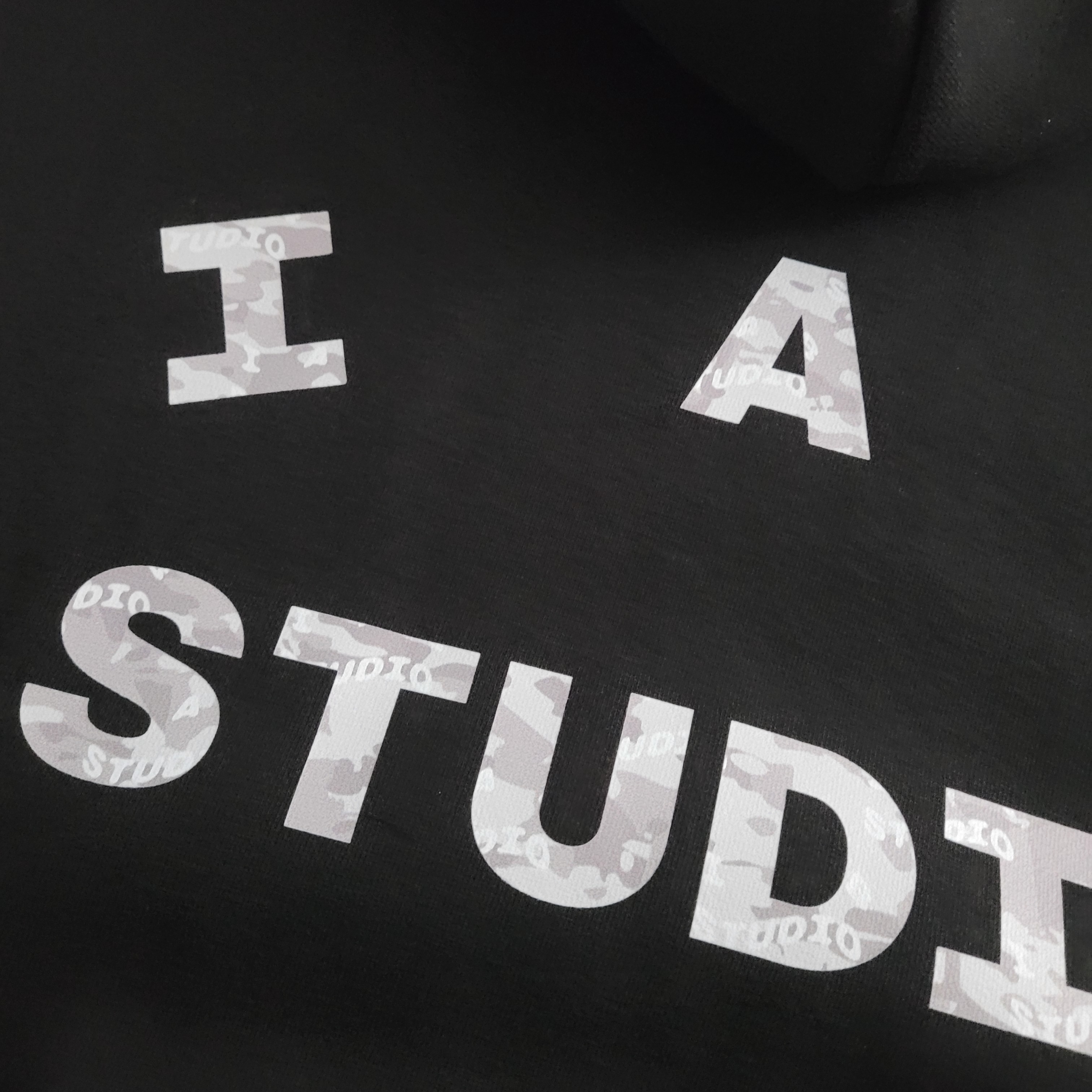IAB Studio IAB Camo Logo Hoodie Black 착용 스타일 - 2