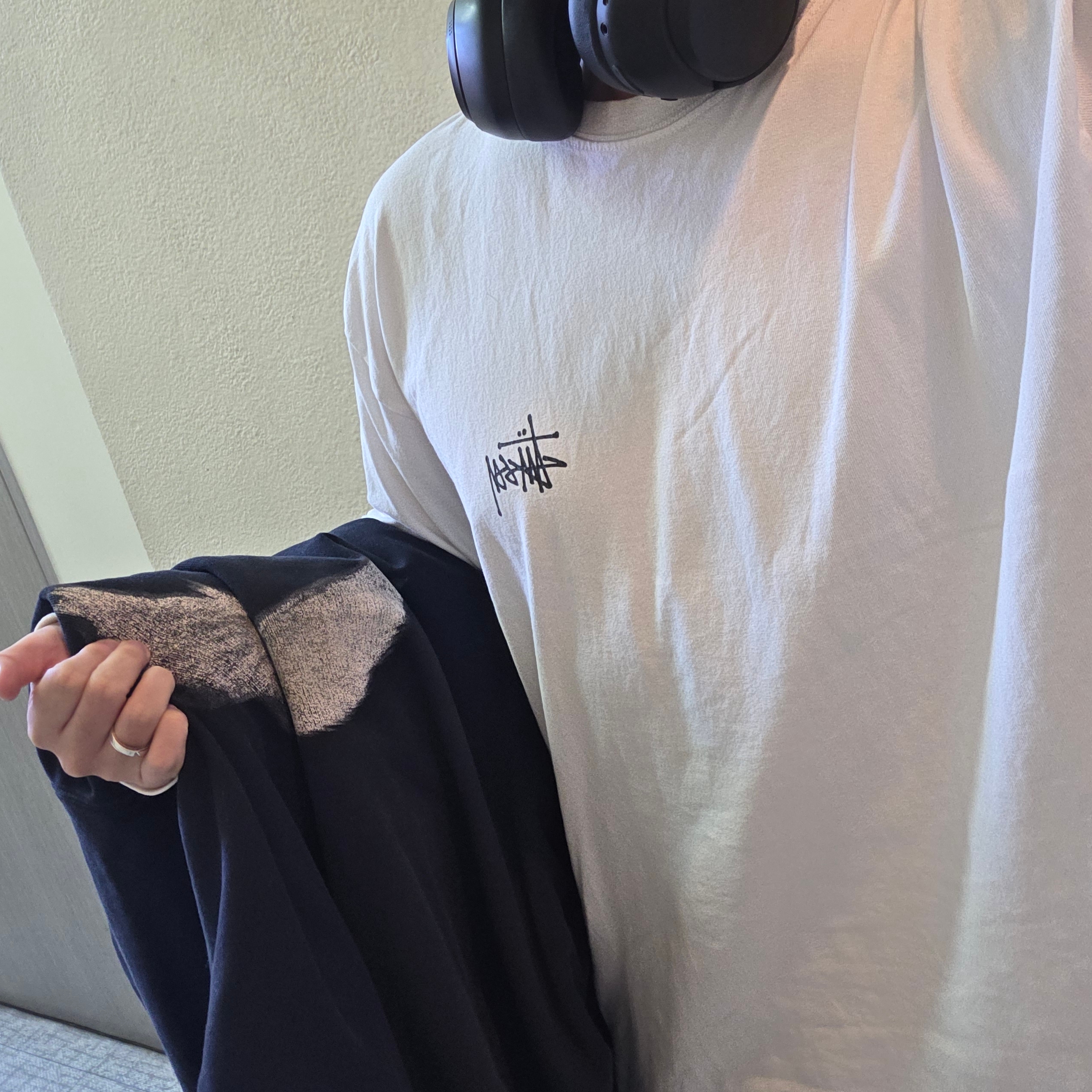Stussy Basic Stussy LS T-Shirt White 착용 스타일